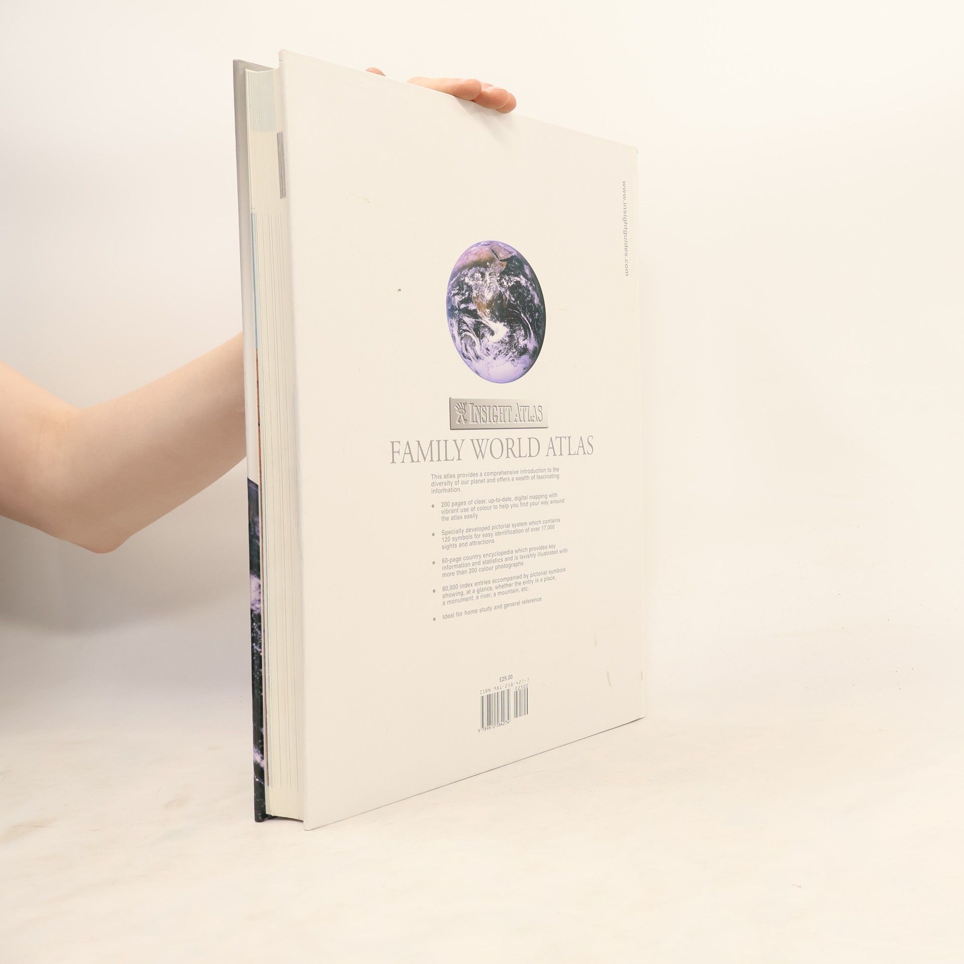 Autorenkollektiv Family world atlas