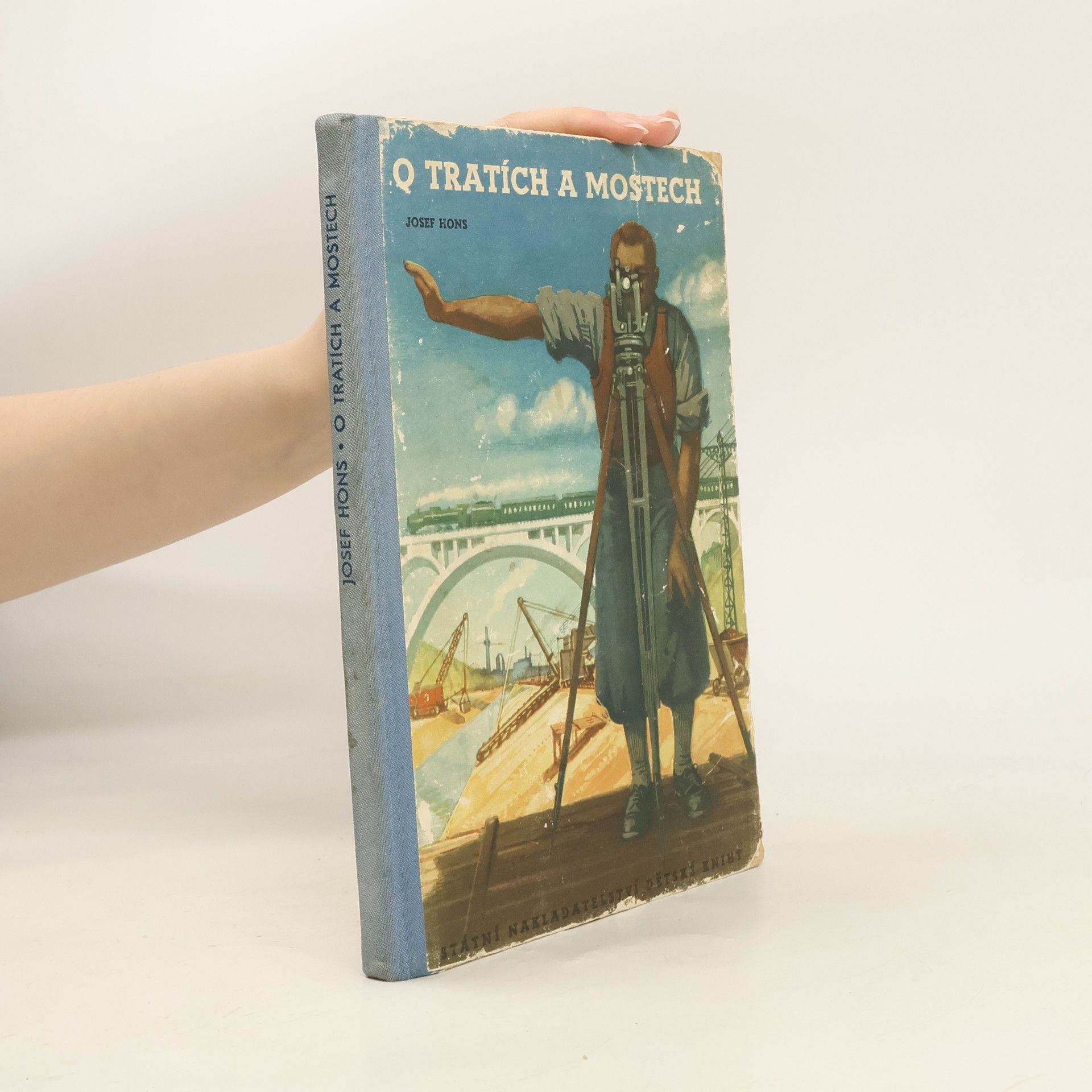 O tratích a mostech