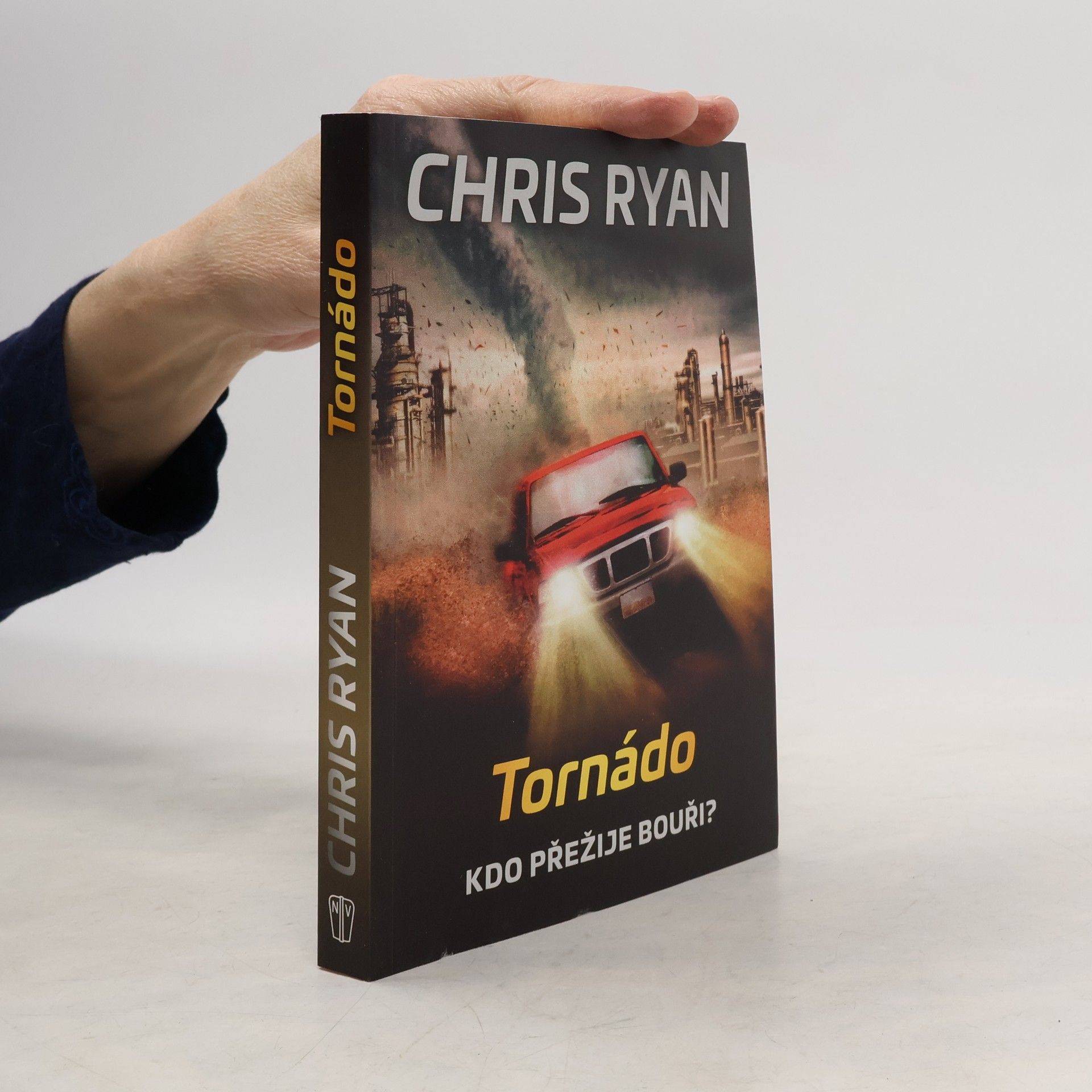 Chris Ryan Tornádo - Kdo přežije bouři?