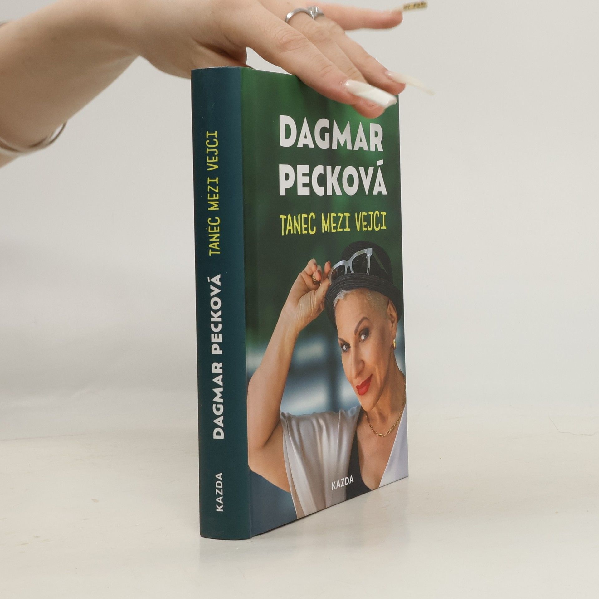 Dagmar Pecková Tanec mezi vejci