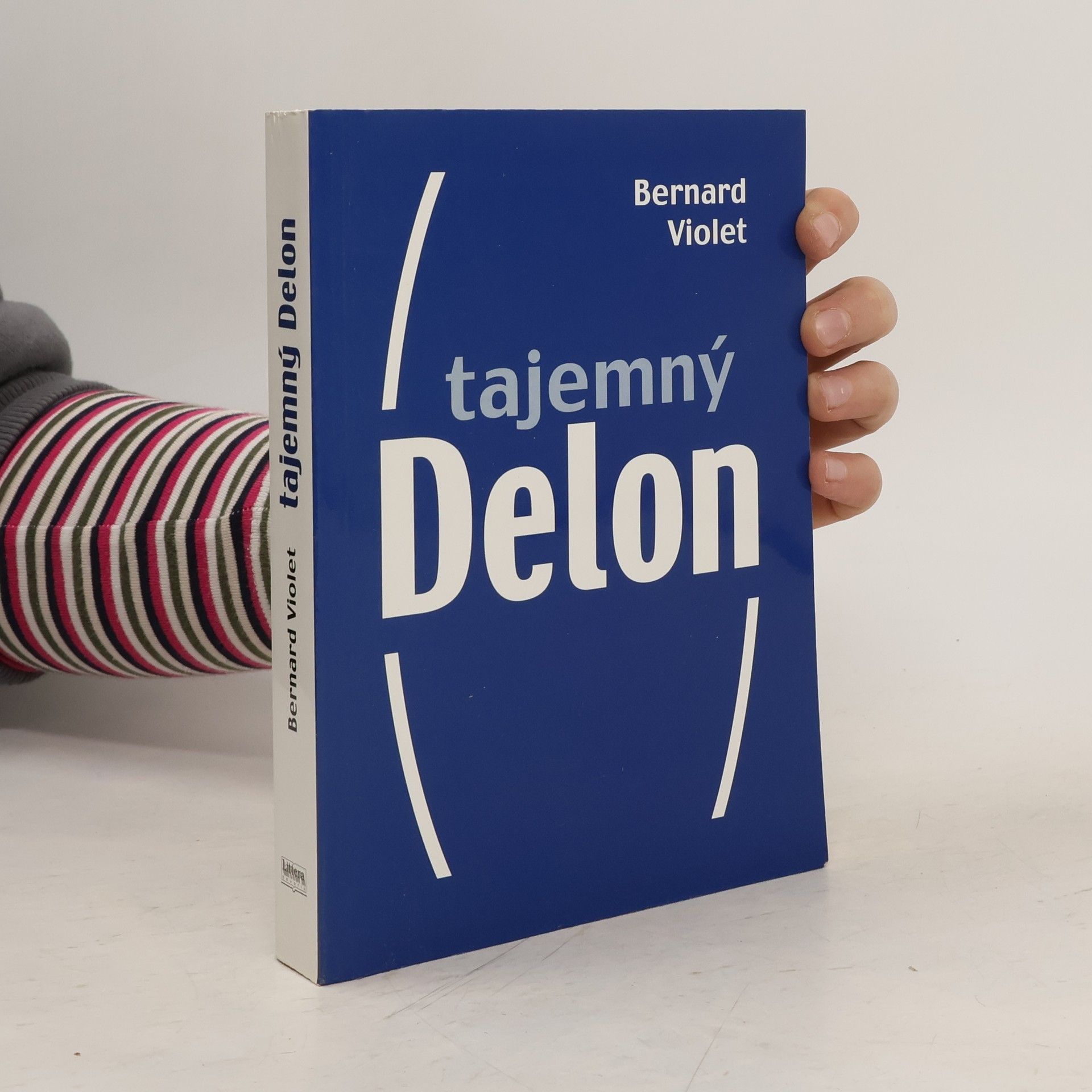 Bernard Violet Tajemný Delon