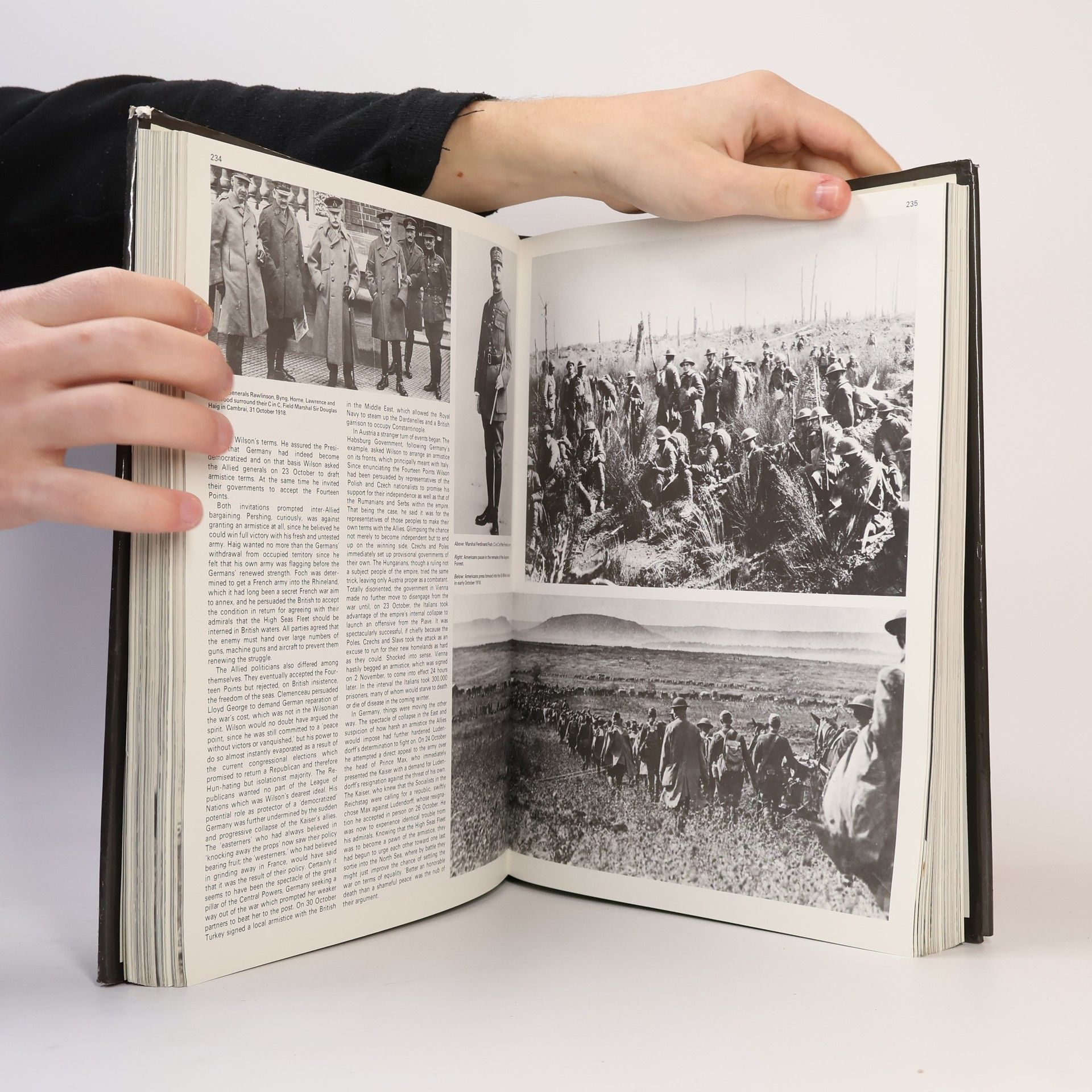 Susanne Everett The Two World Wars