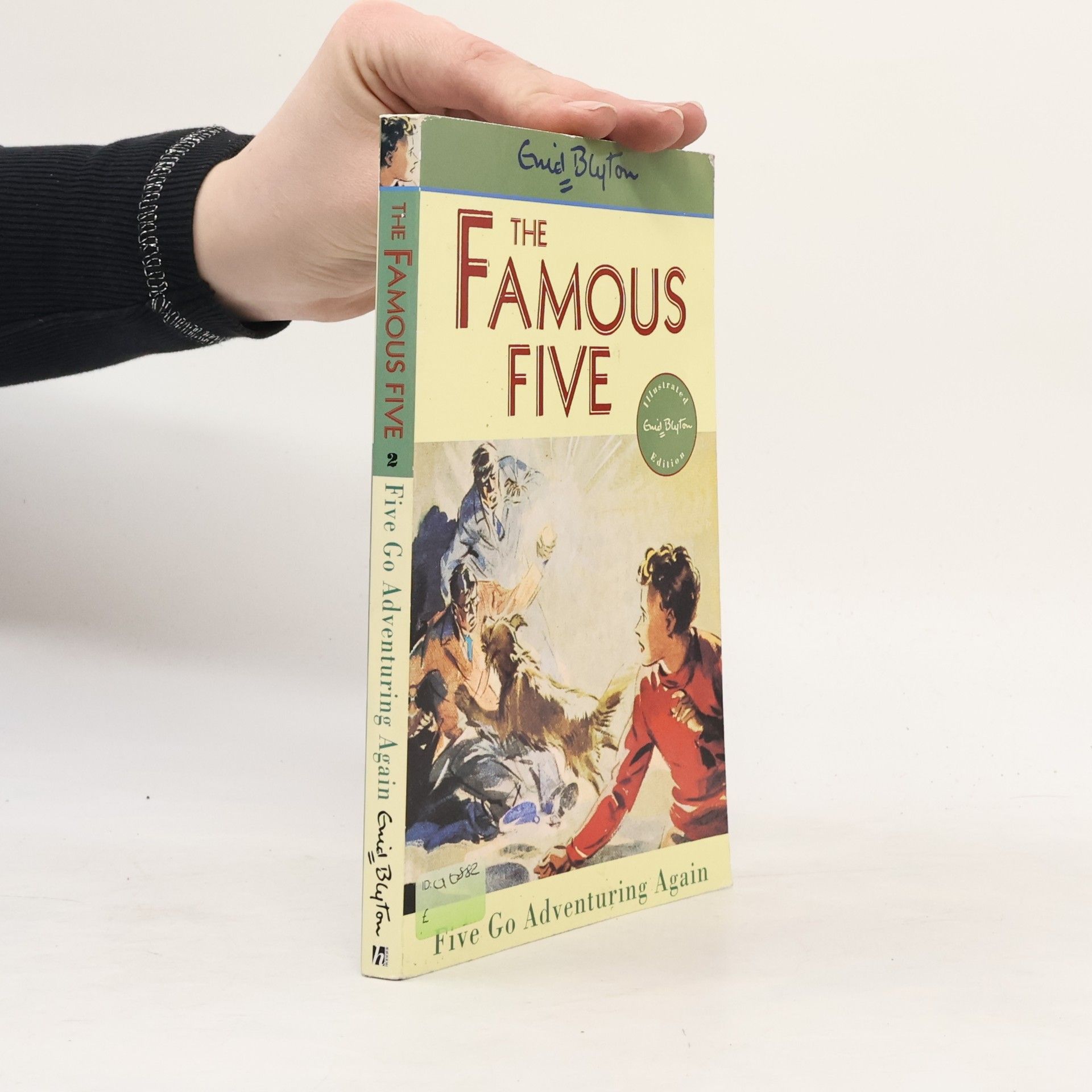 Enid Blyton Famous Five: Five Go Adventuring Again