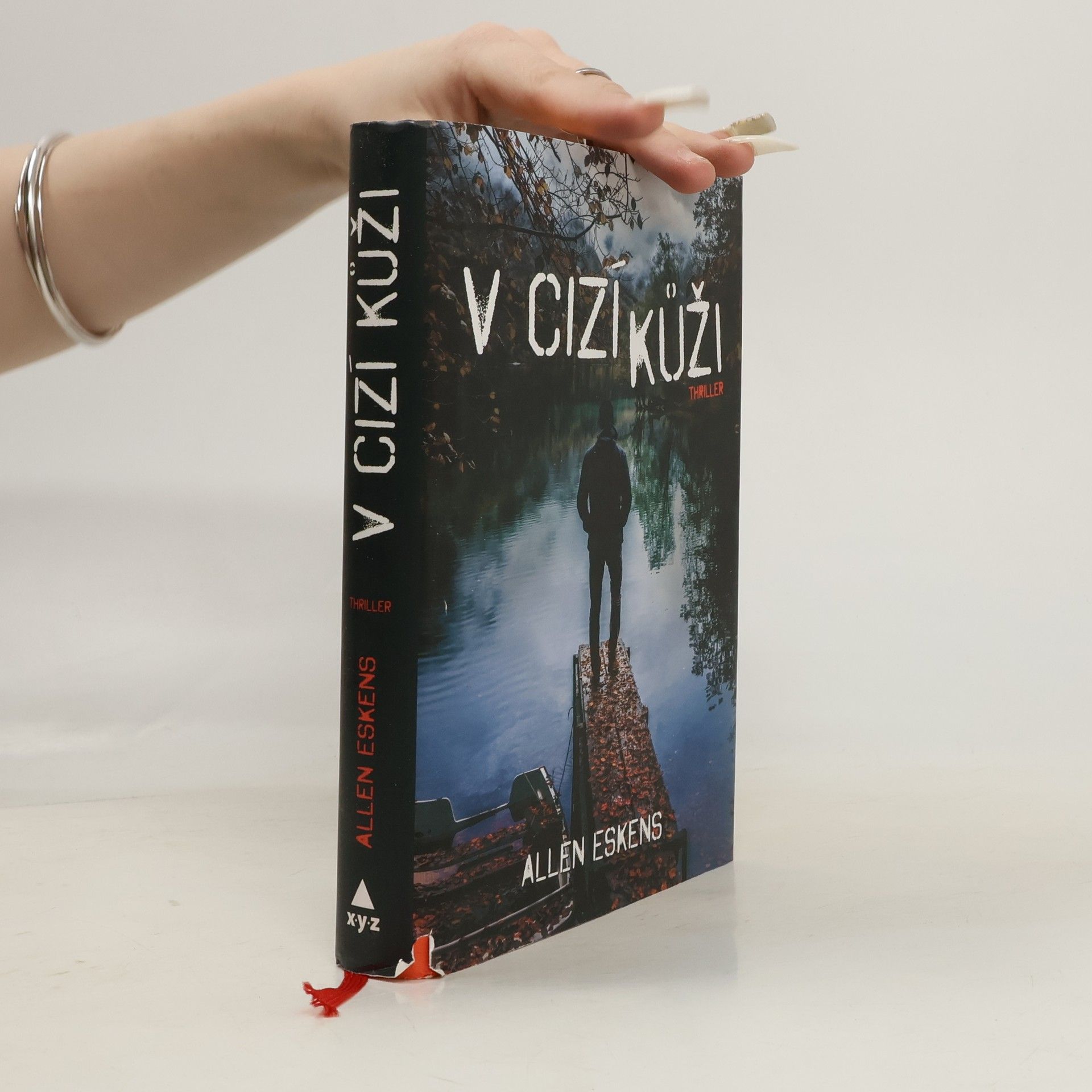 Allen Eskens V cizí kůži