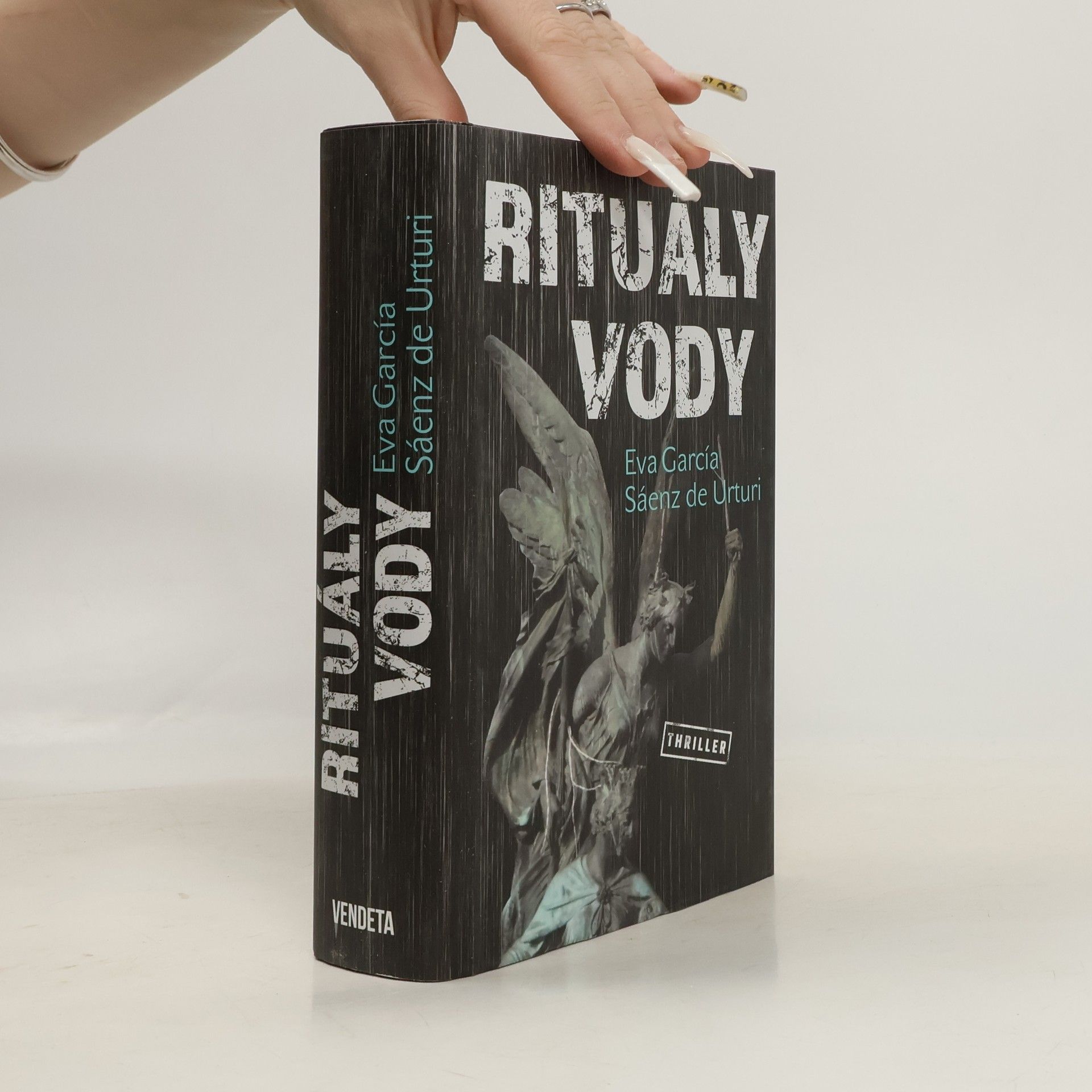 Eva García Sáenz Rituály vody