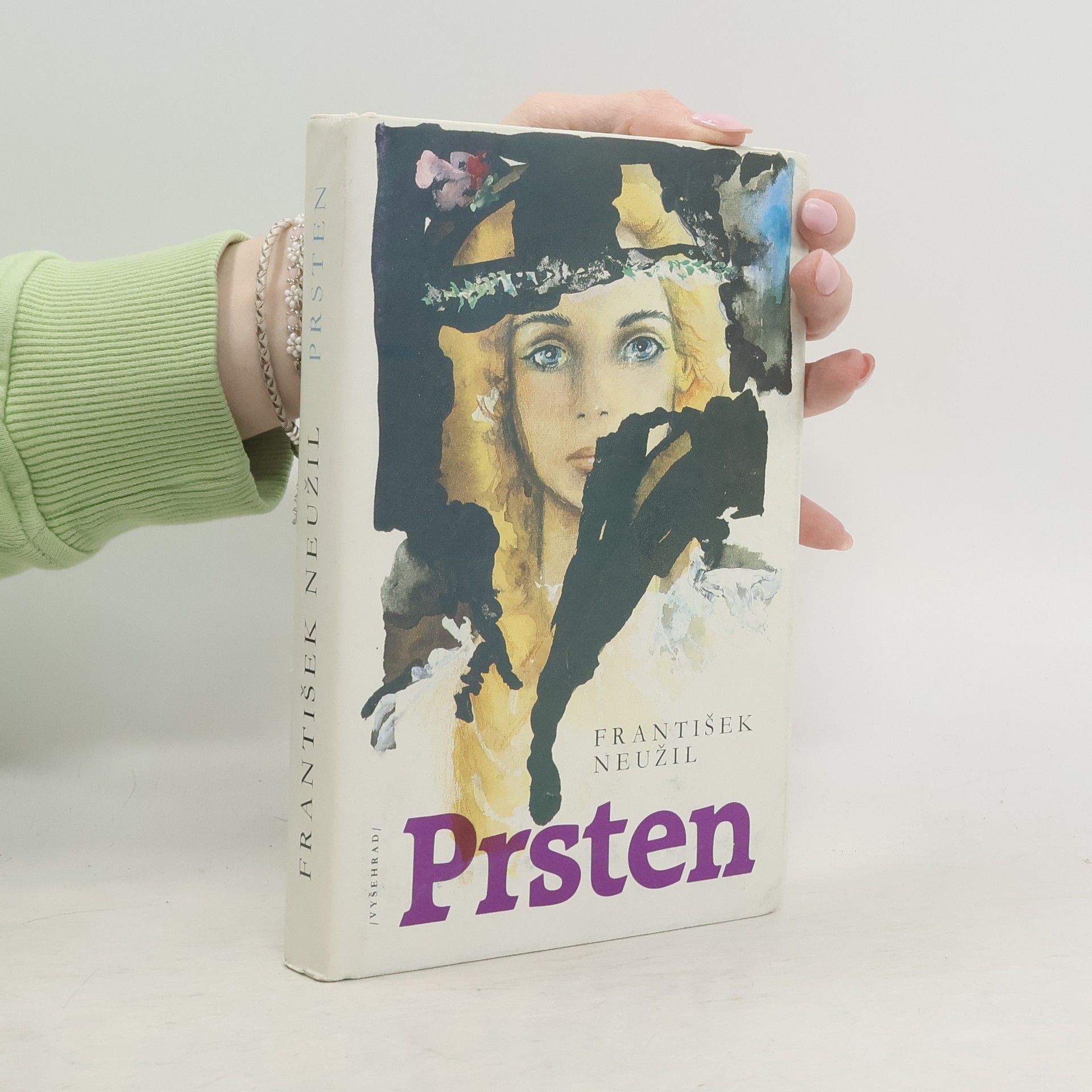 František Neužil Prsten