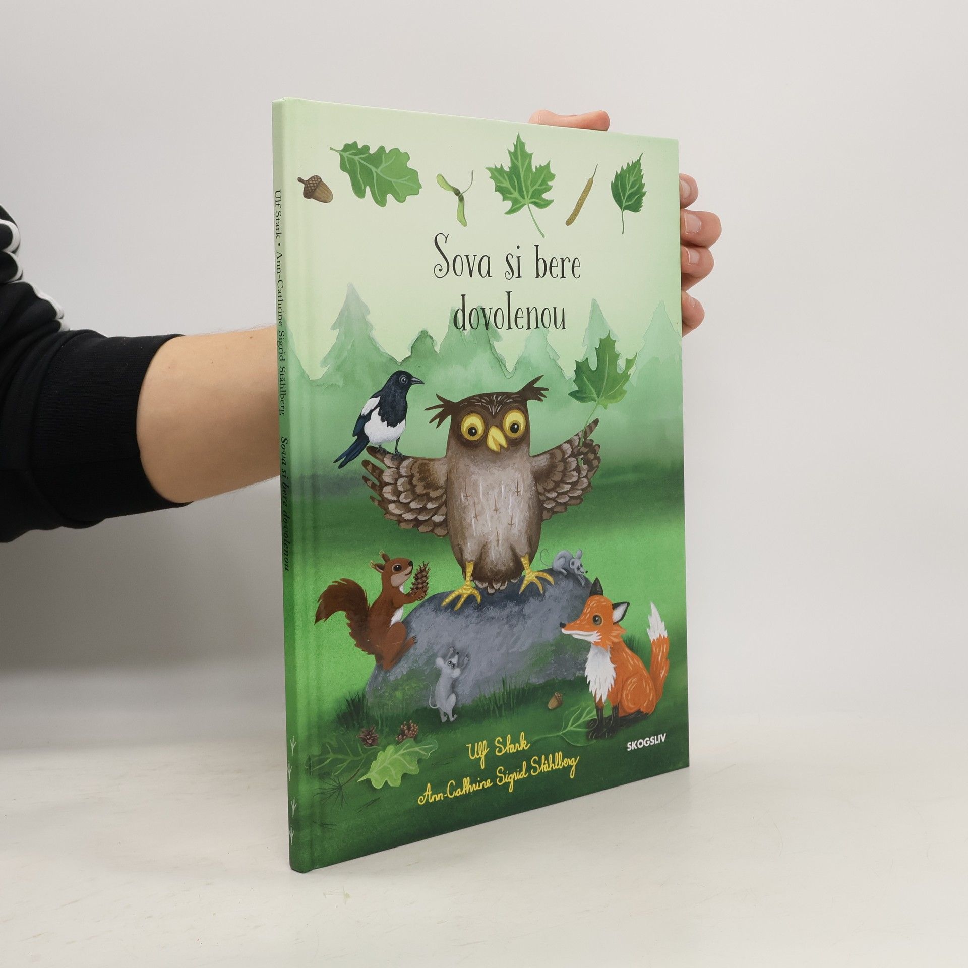 Sova si bere dovolenou