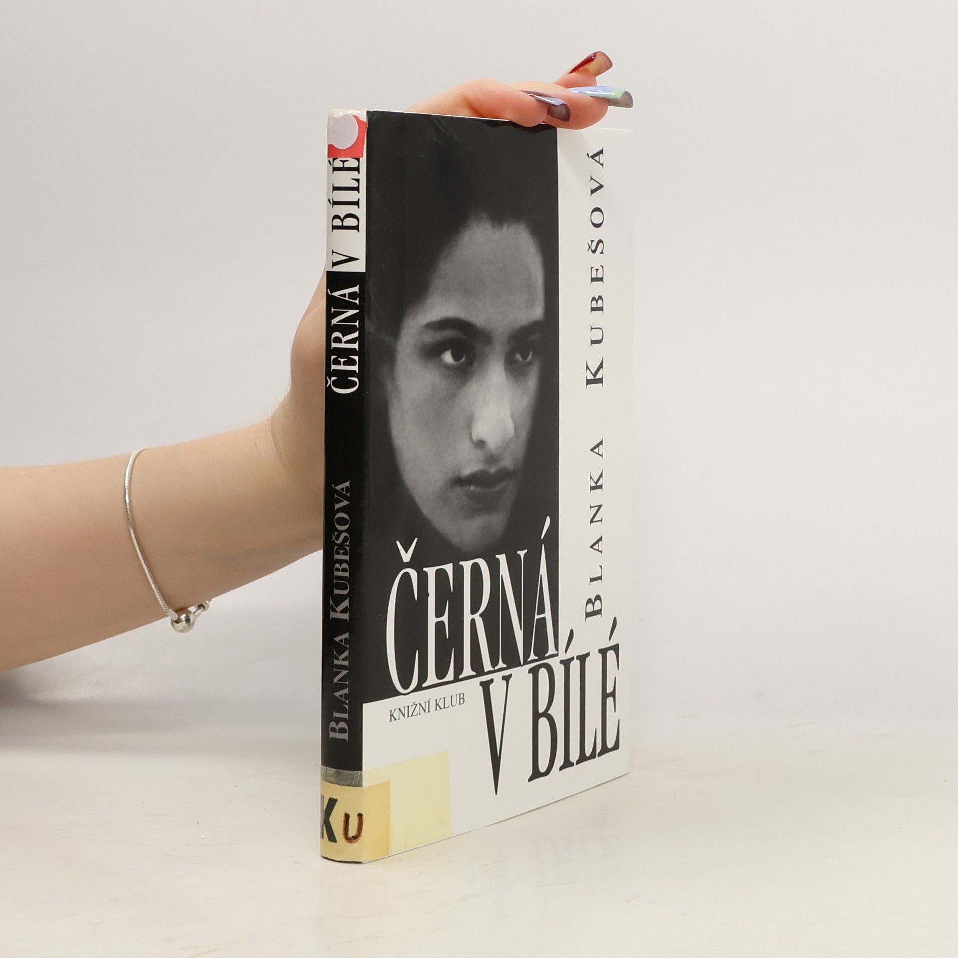 Černá v bílé : sonatina pro černé a bílé ruce