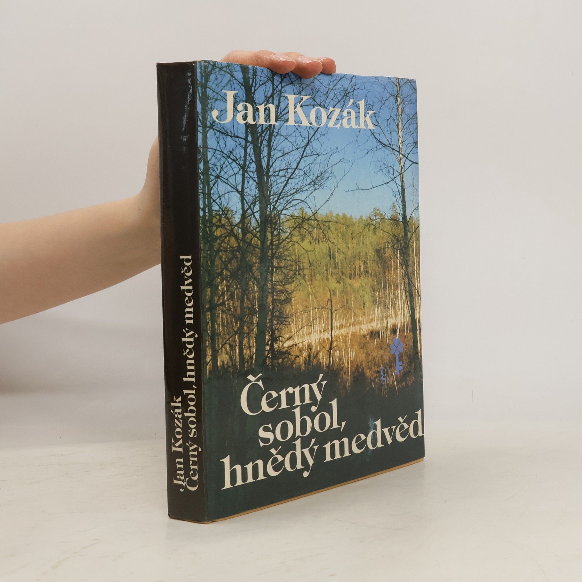 Jan A. Kozák Černý sobol, hnědý medvěd
