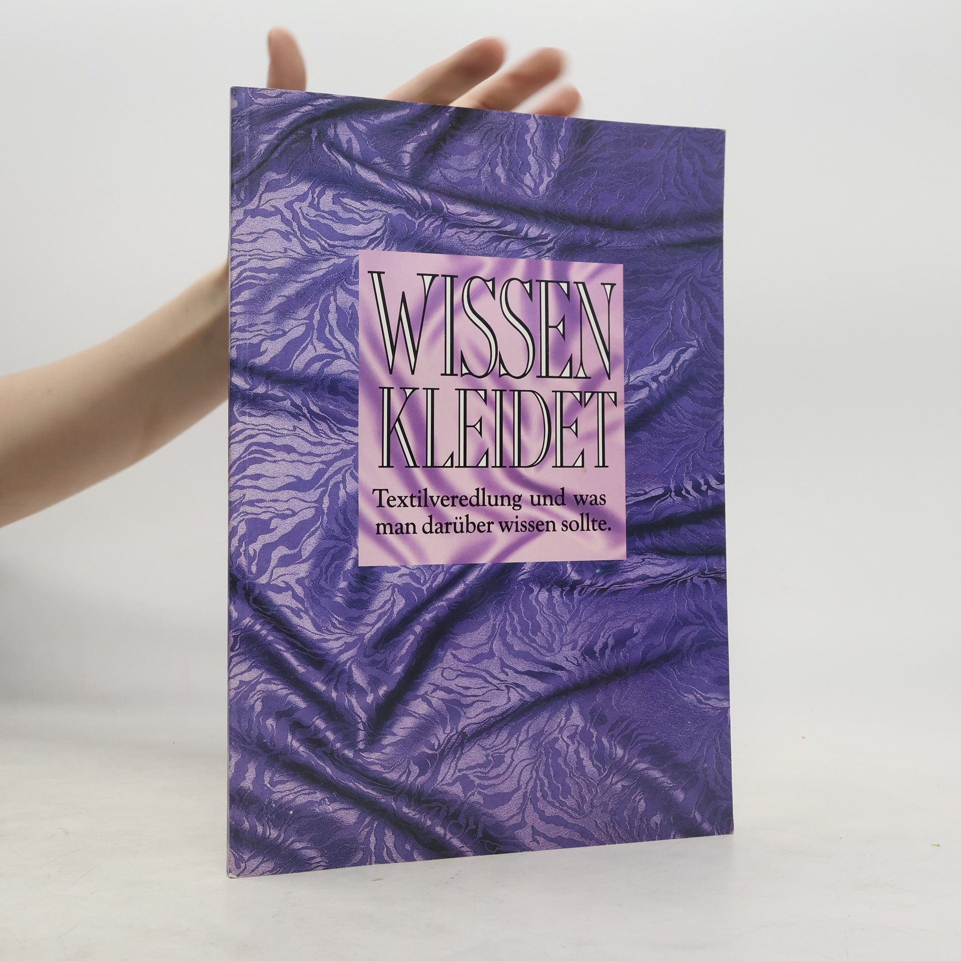 Autorenkollektiv Wissen Kleidet