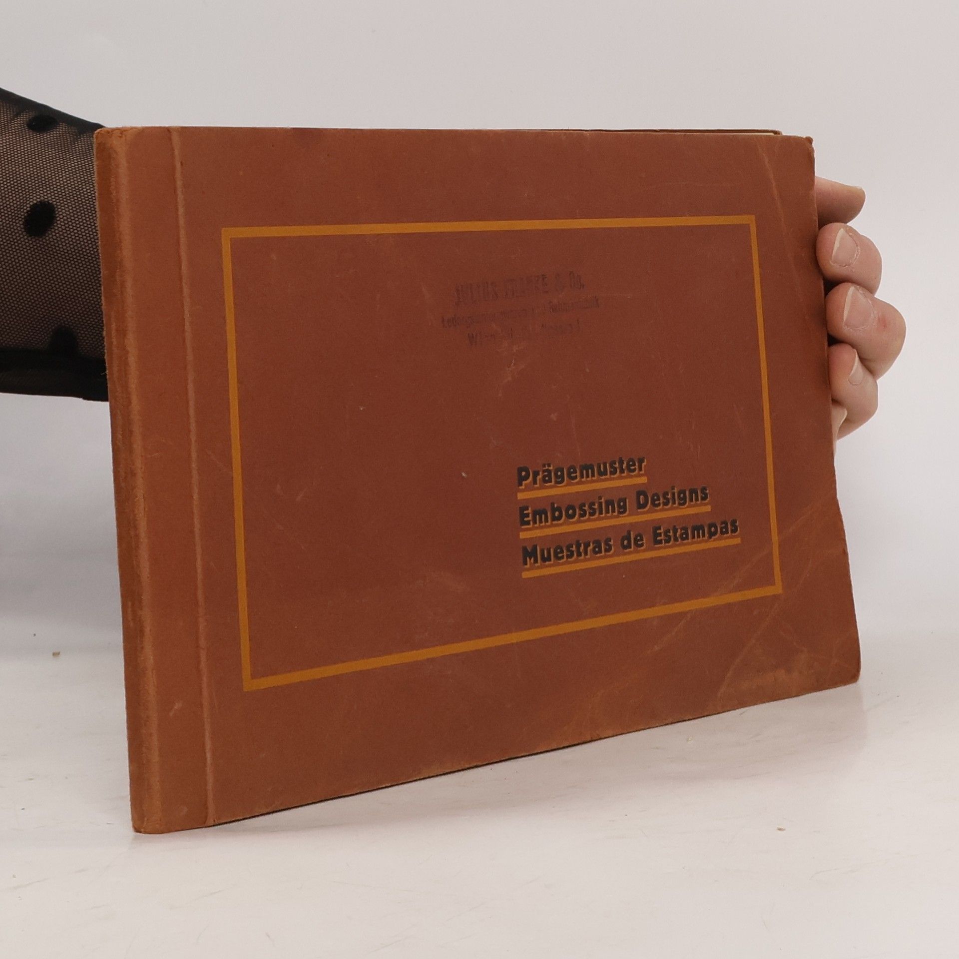 Various authors Prägemuster Embossing Designs. Muestras de Estampas