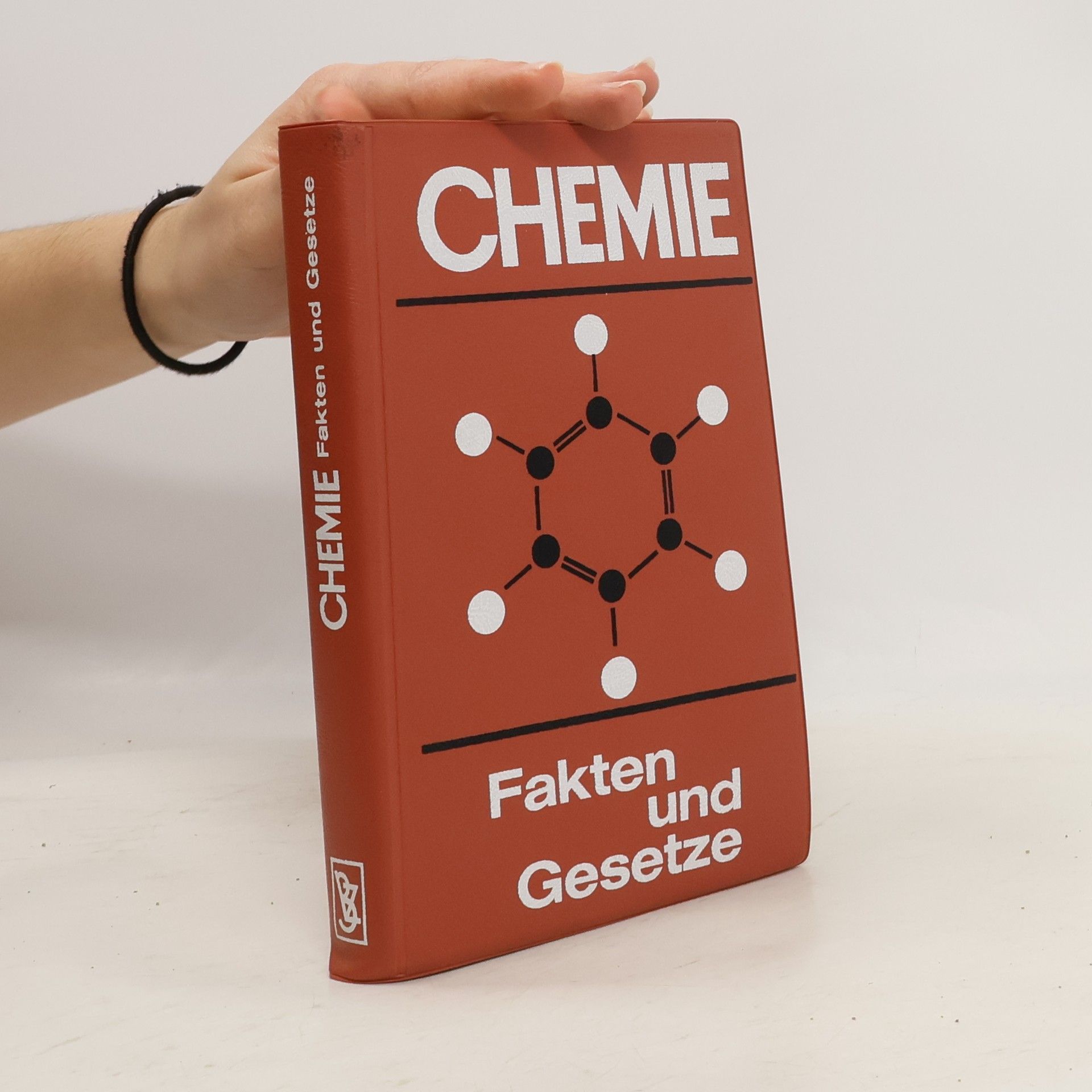 Autorenkollektiv Chemie. Fakten und Gesetze