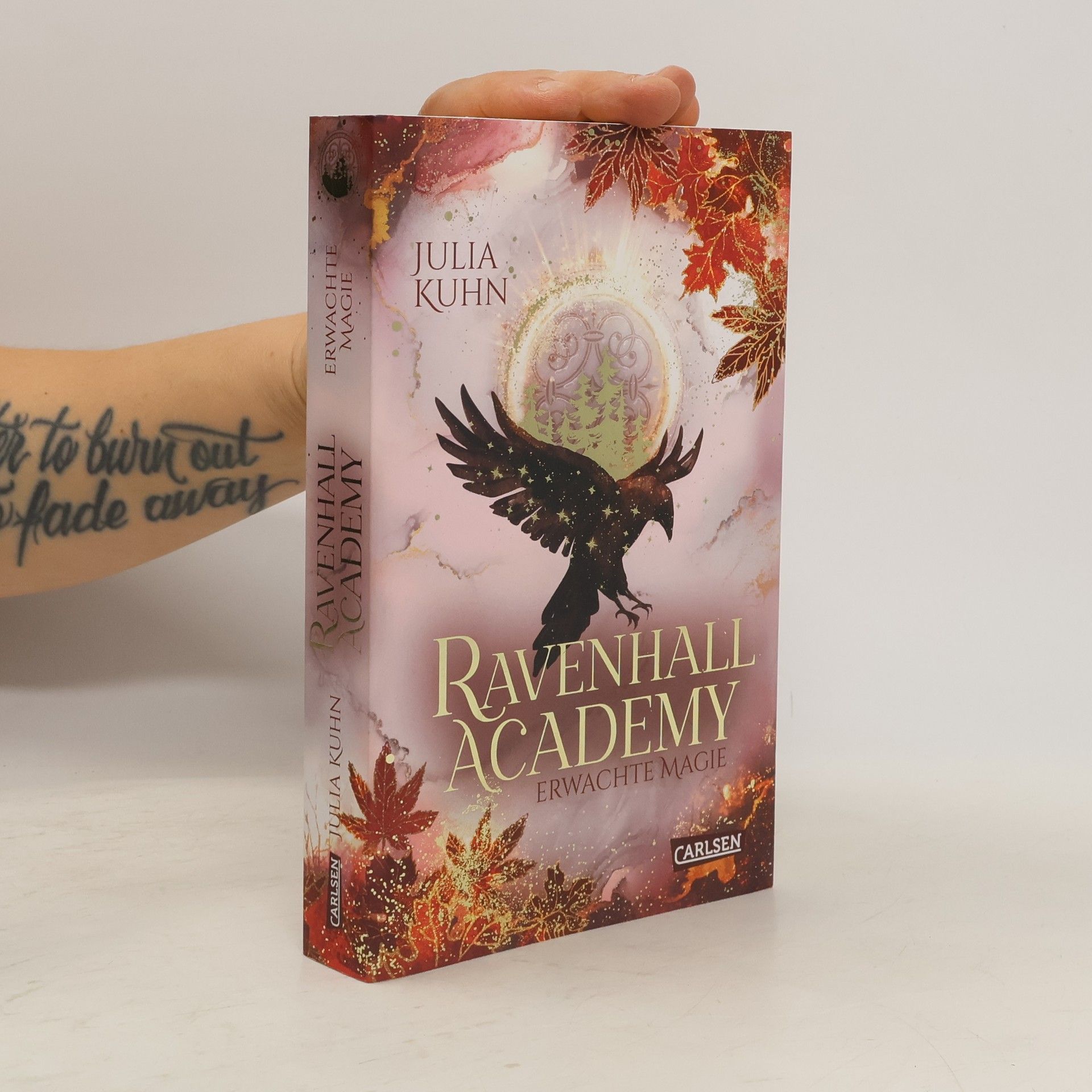 Julia Kuhn Ravenhall Academy 2: Erwachte Magie