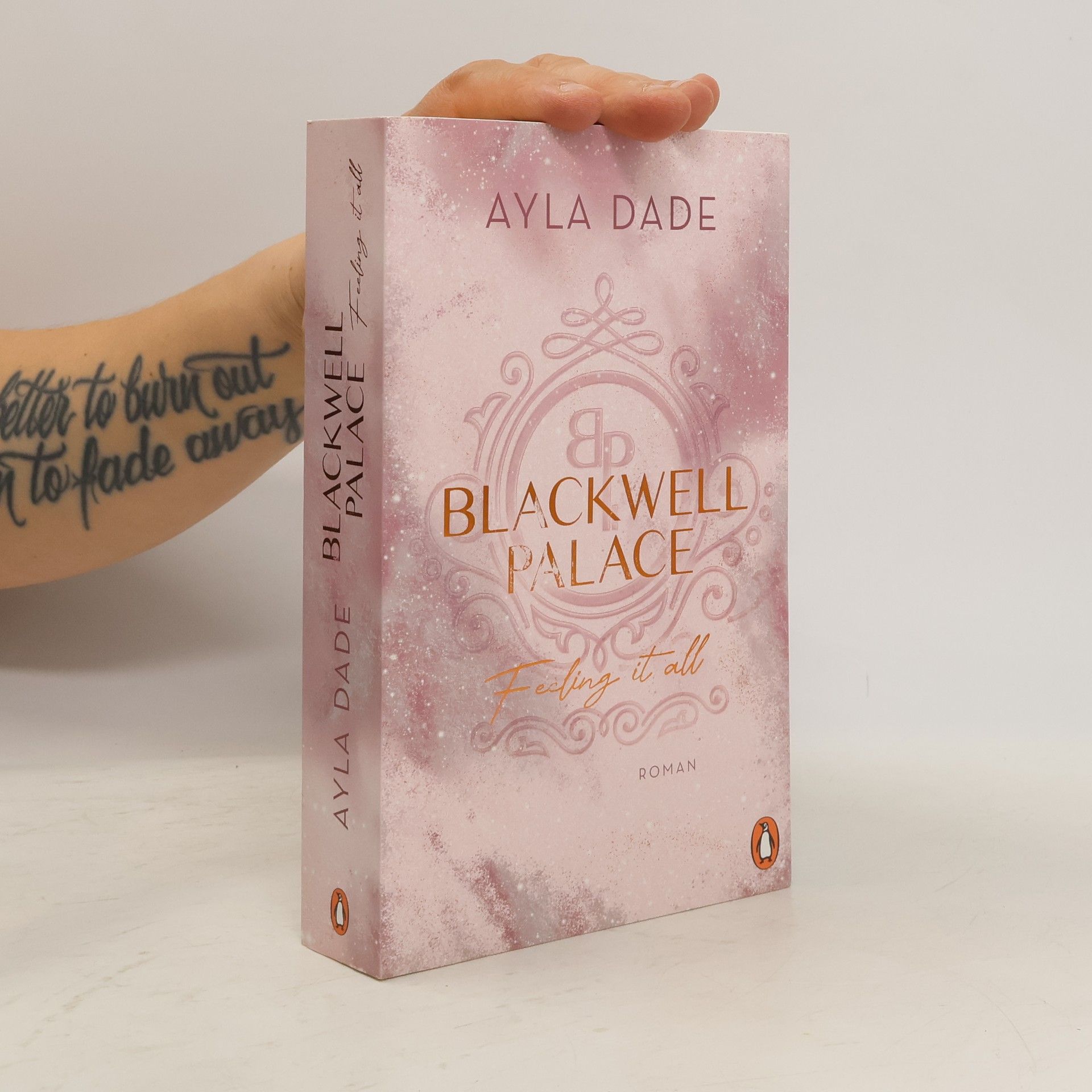 Ayla Dade Blackwell Palace. Feeling it all
