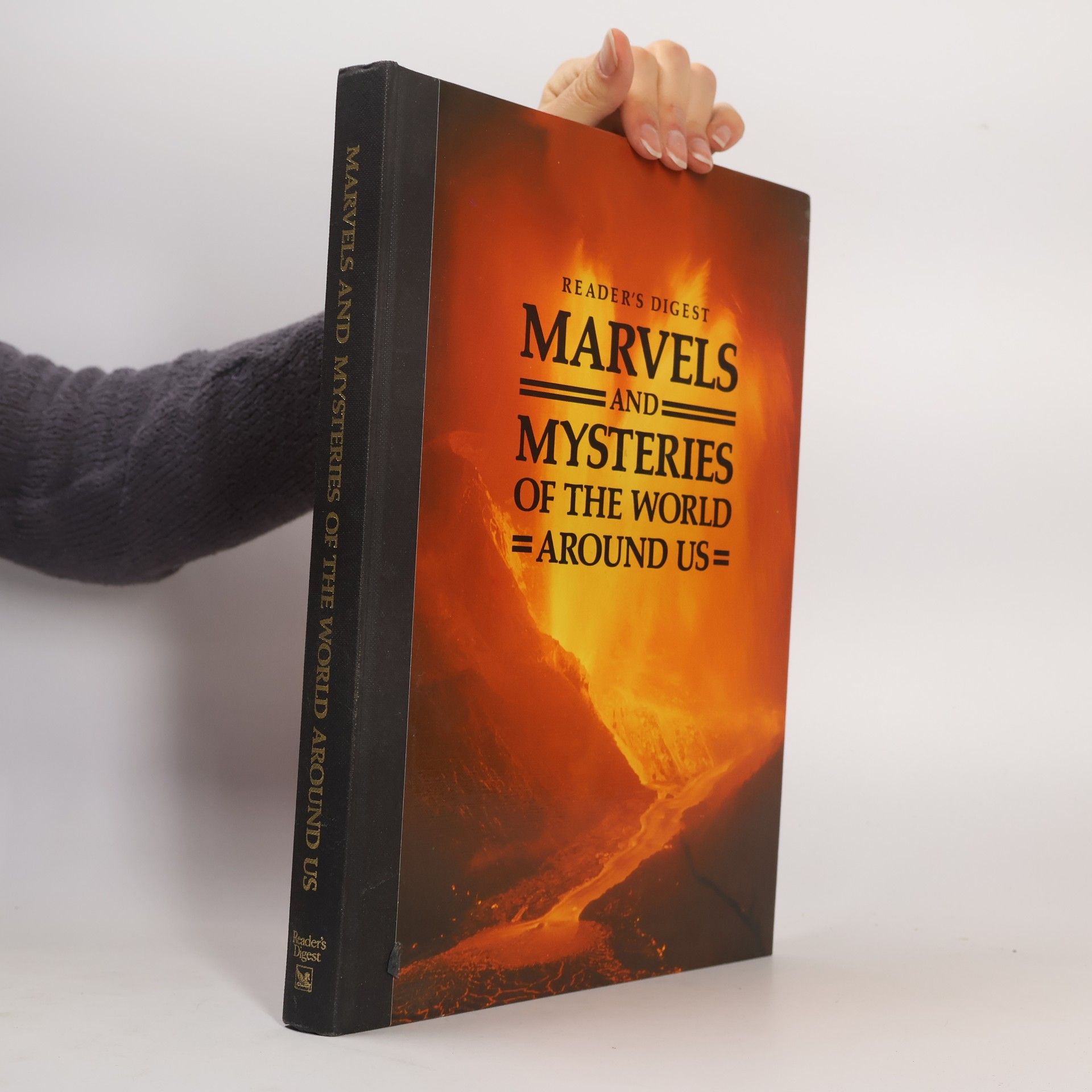 Various authors Marvels and Mysteries of the World Around Us