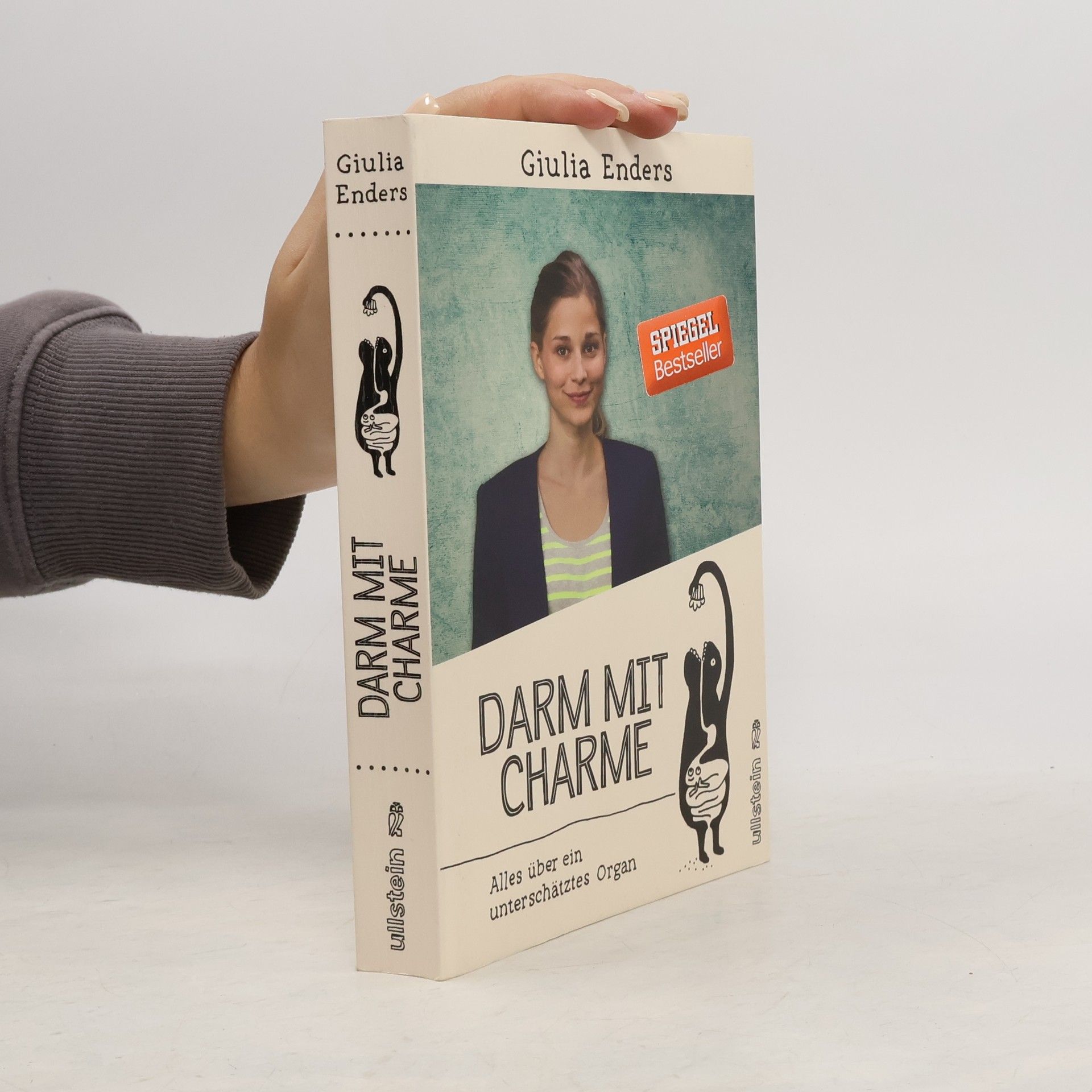 Giulia Ender Darm mit Charme