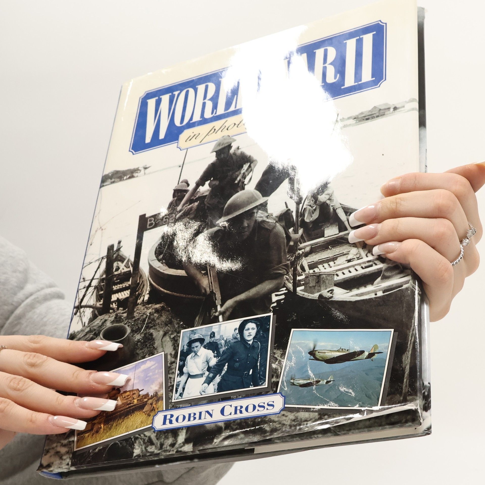 Cross Robin World War II in Photographs