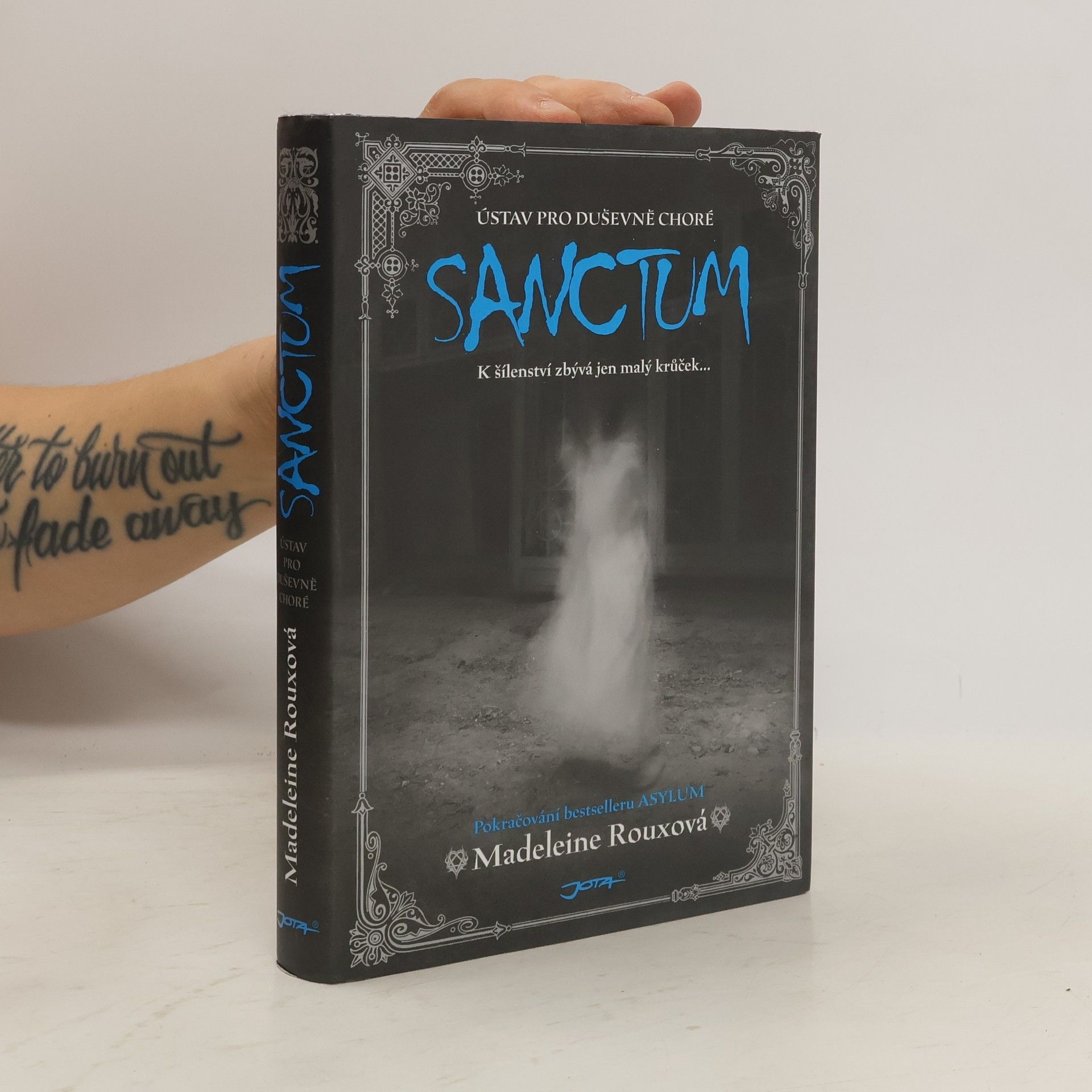 Madeleine Roux Sanctum