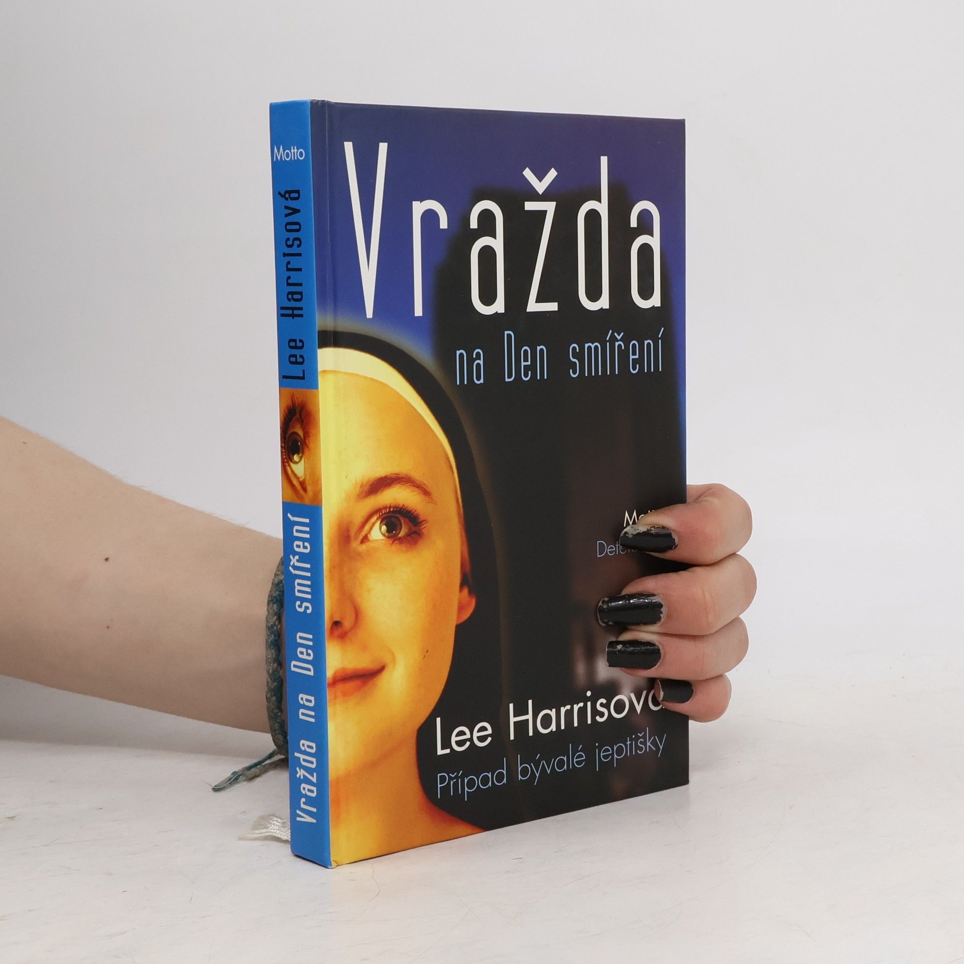 Lee Harris Vražda na Den smíření