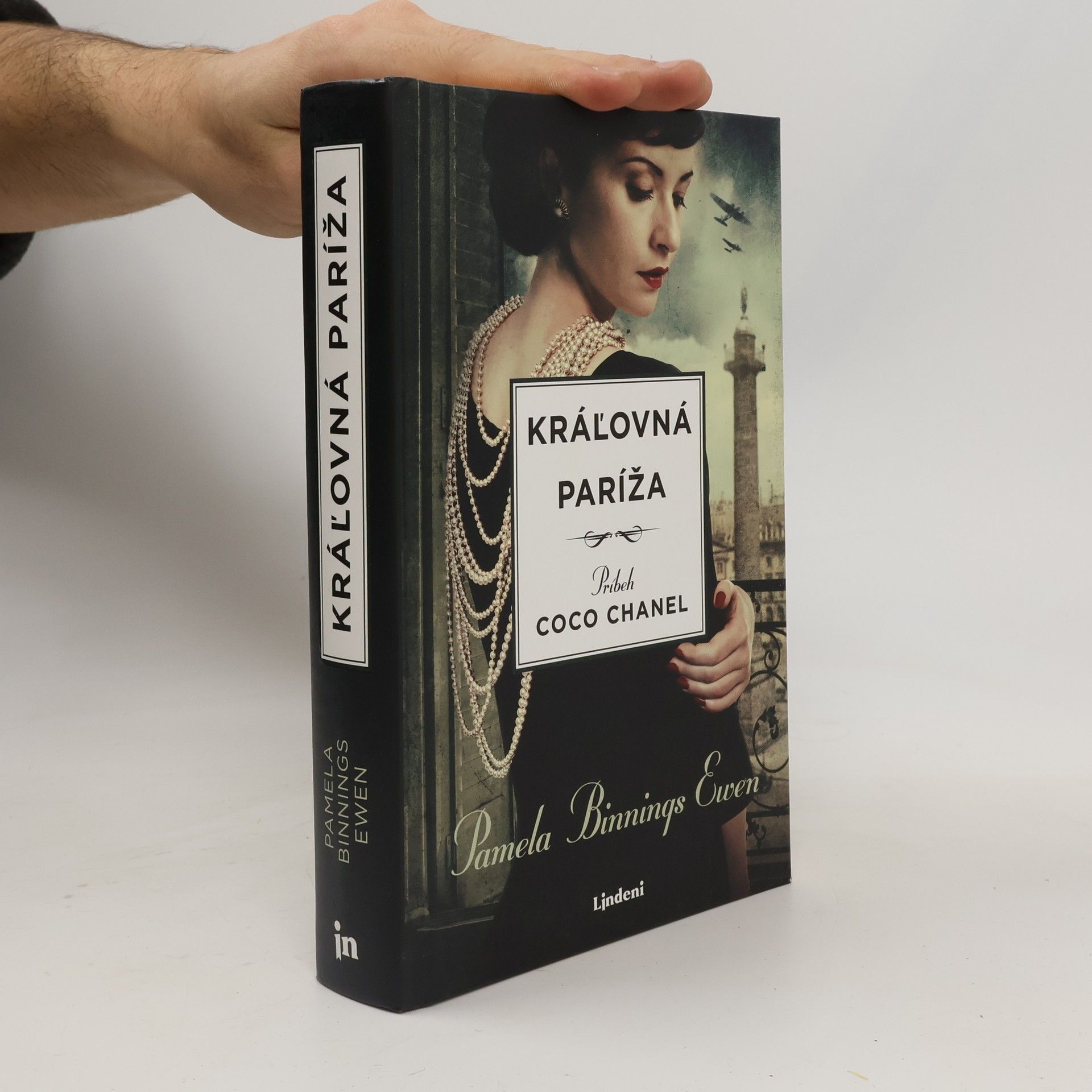 Pamela Binnings Ewen Kráľovná Paríža: Príbeh Coco Chanel