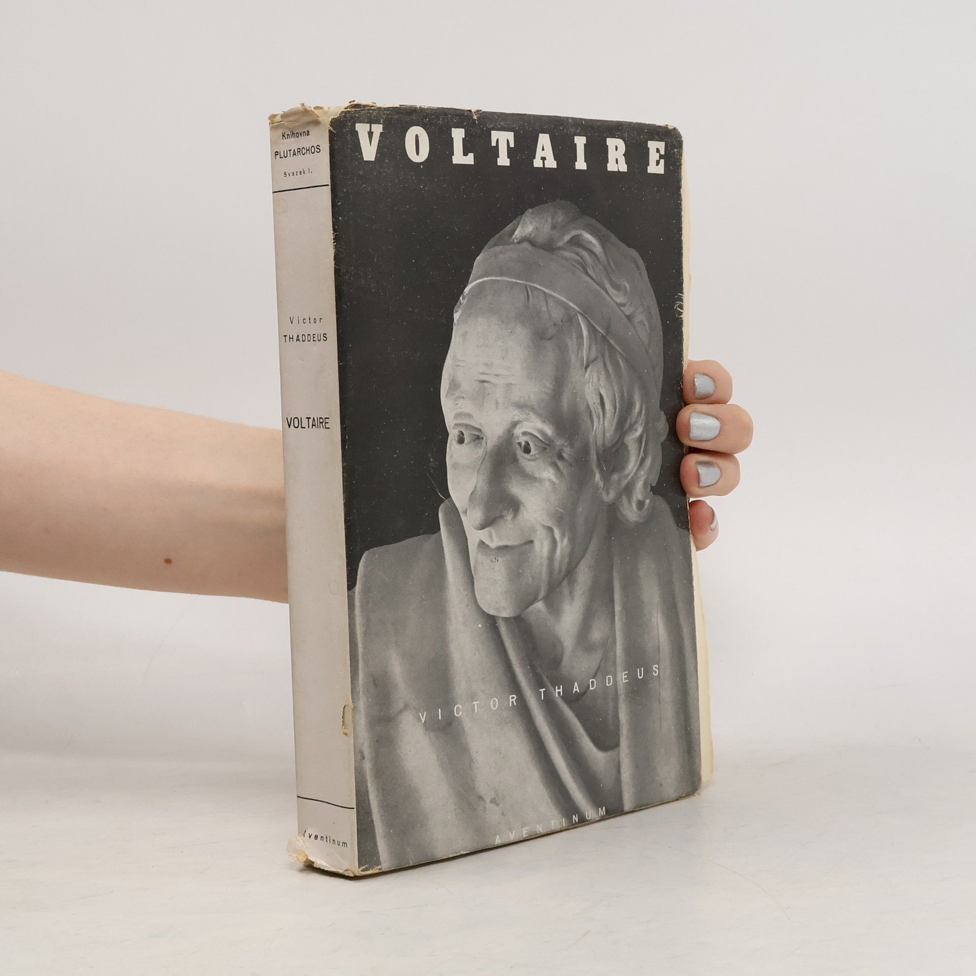 Victor Thaddeus Voltaire. Genius výsměchu