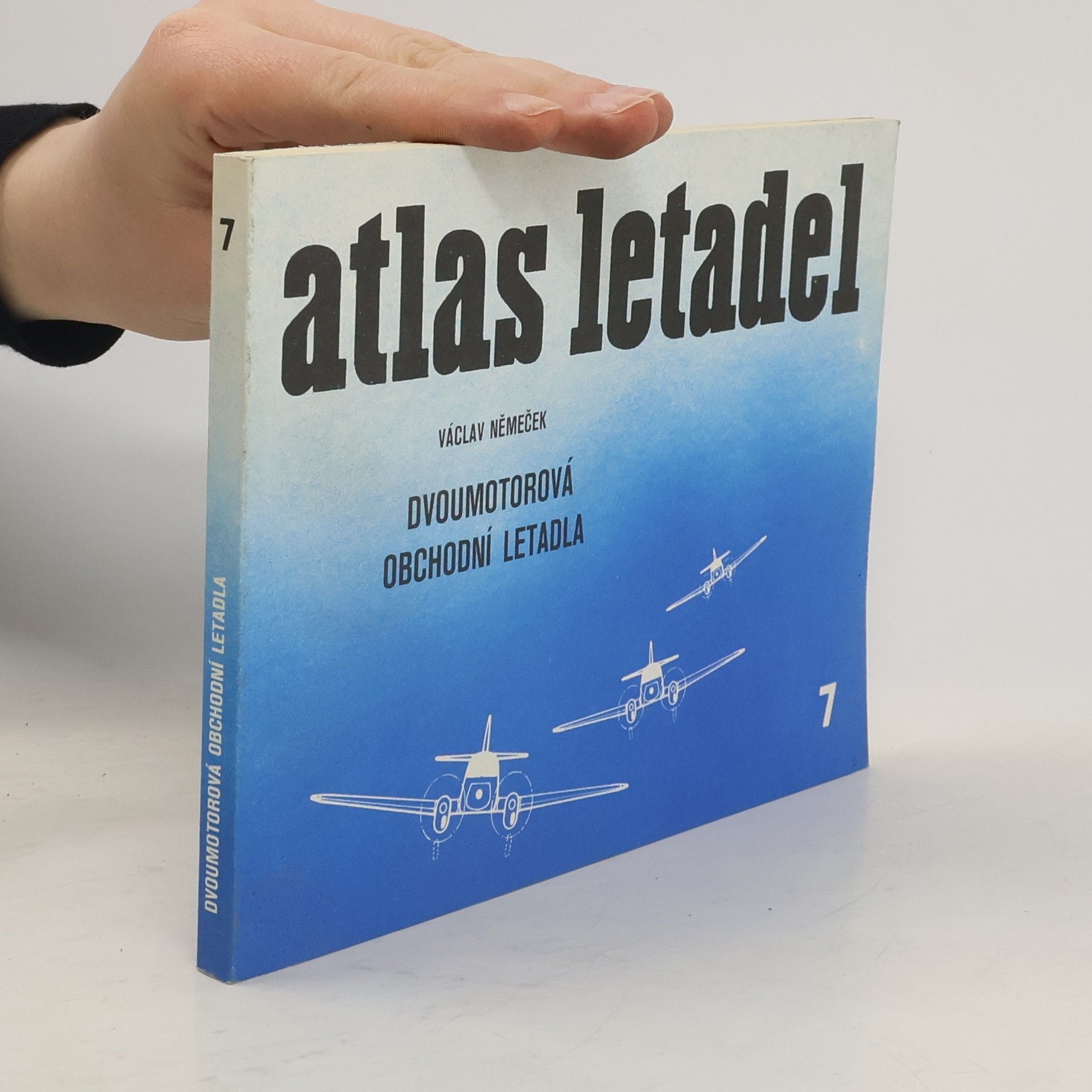 Václav Němeček Atlas letadel 7. Dvoumotorová obchodní letadla