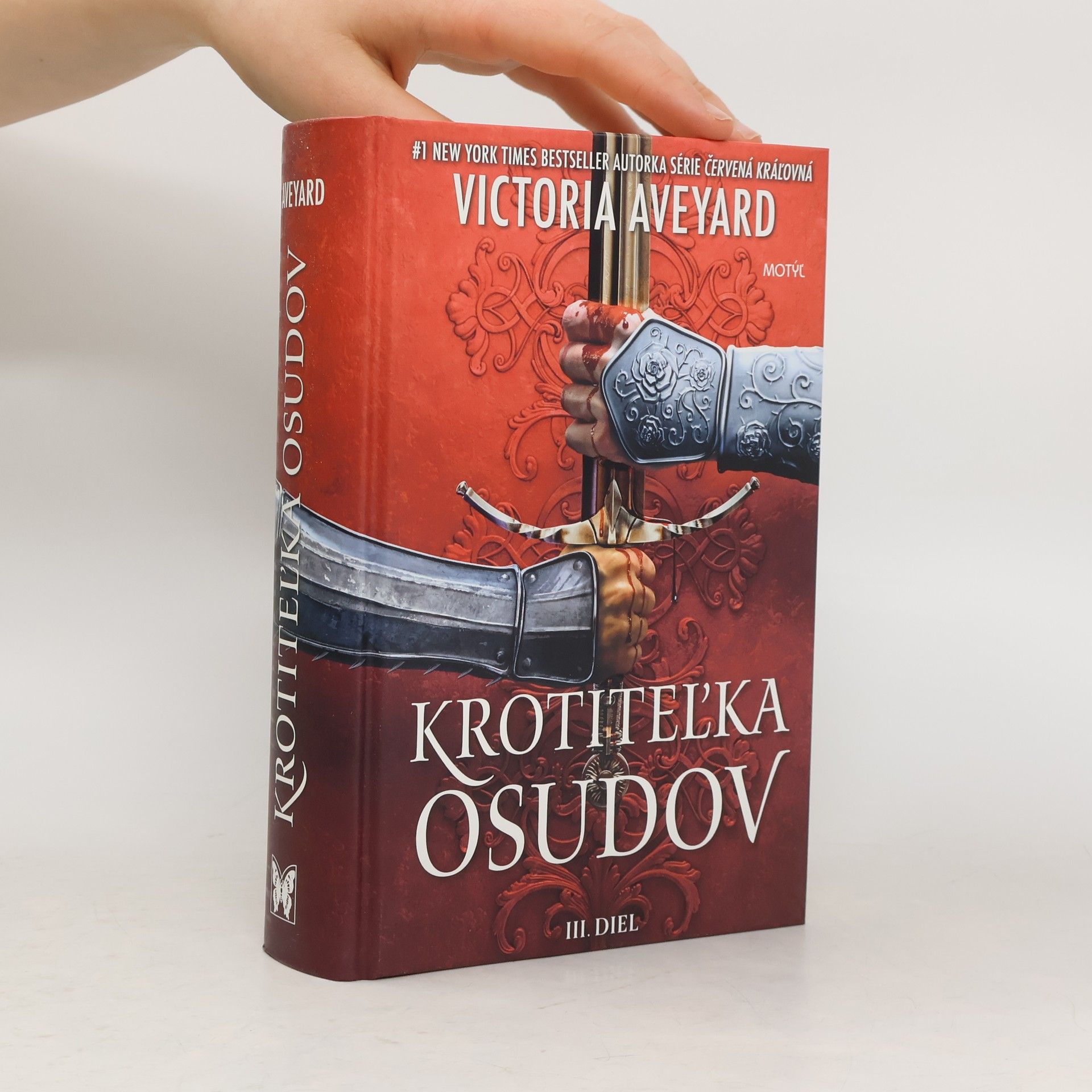 Victoria Aveyard Krotiteľka osudov