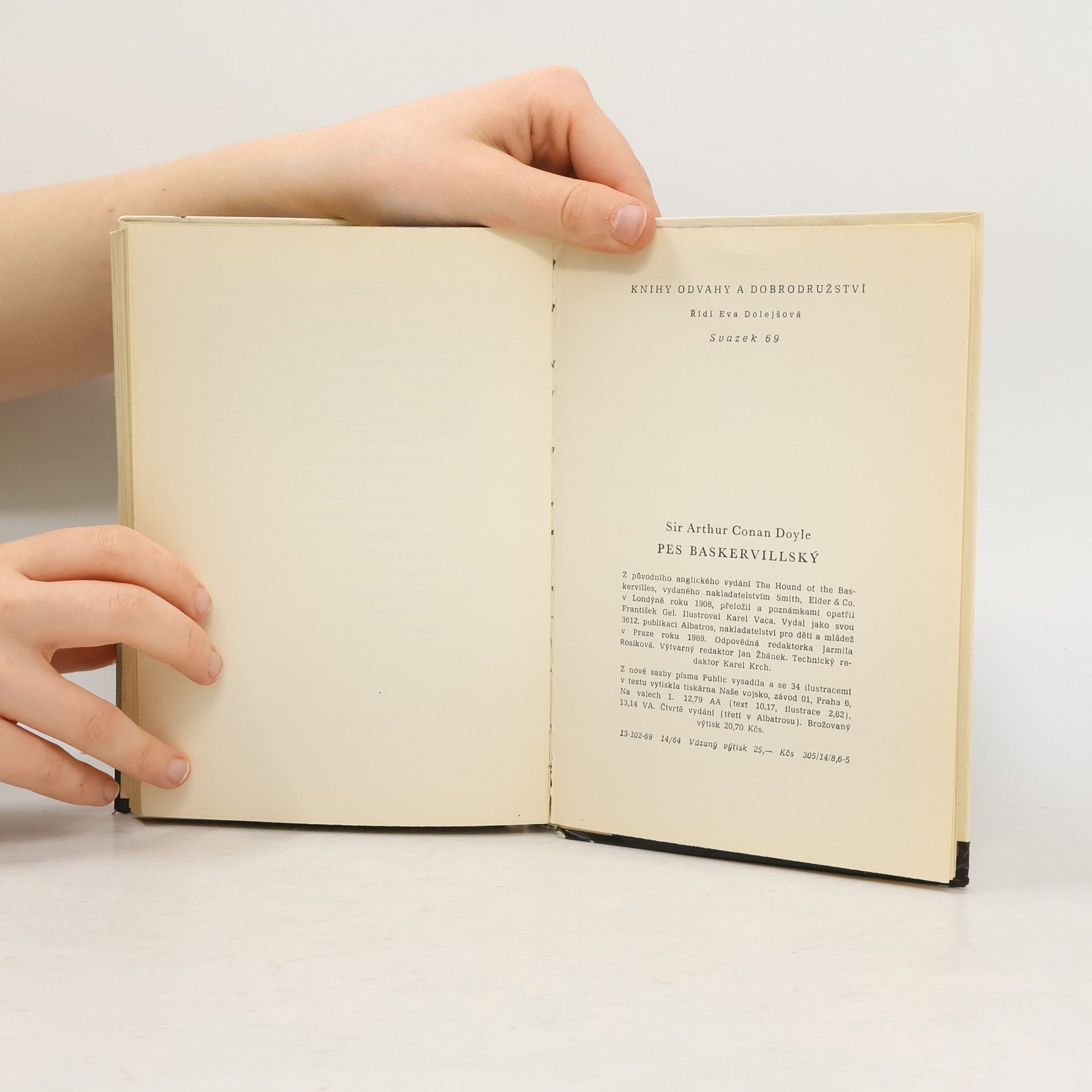 Arthur Conan Doyle Pes baskervillský