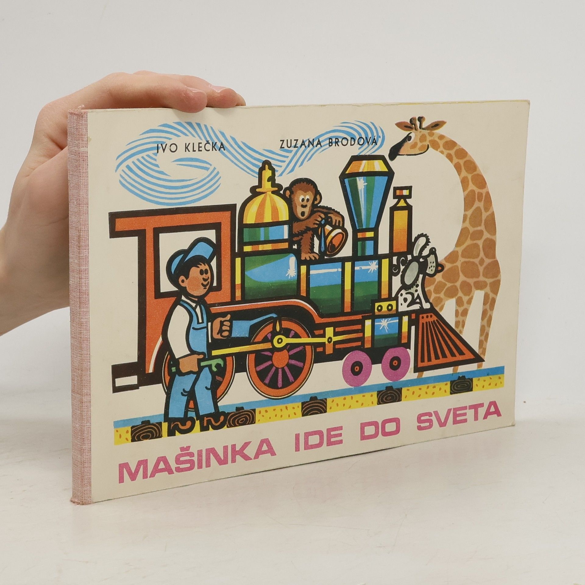 Mašinka jede do světa