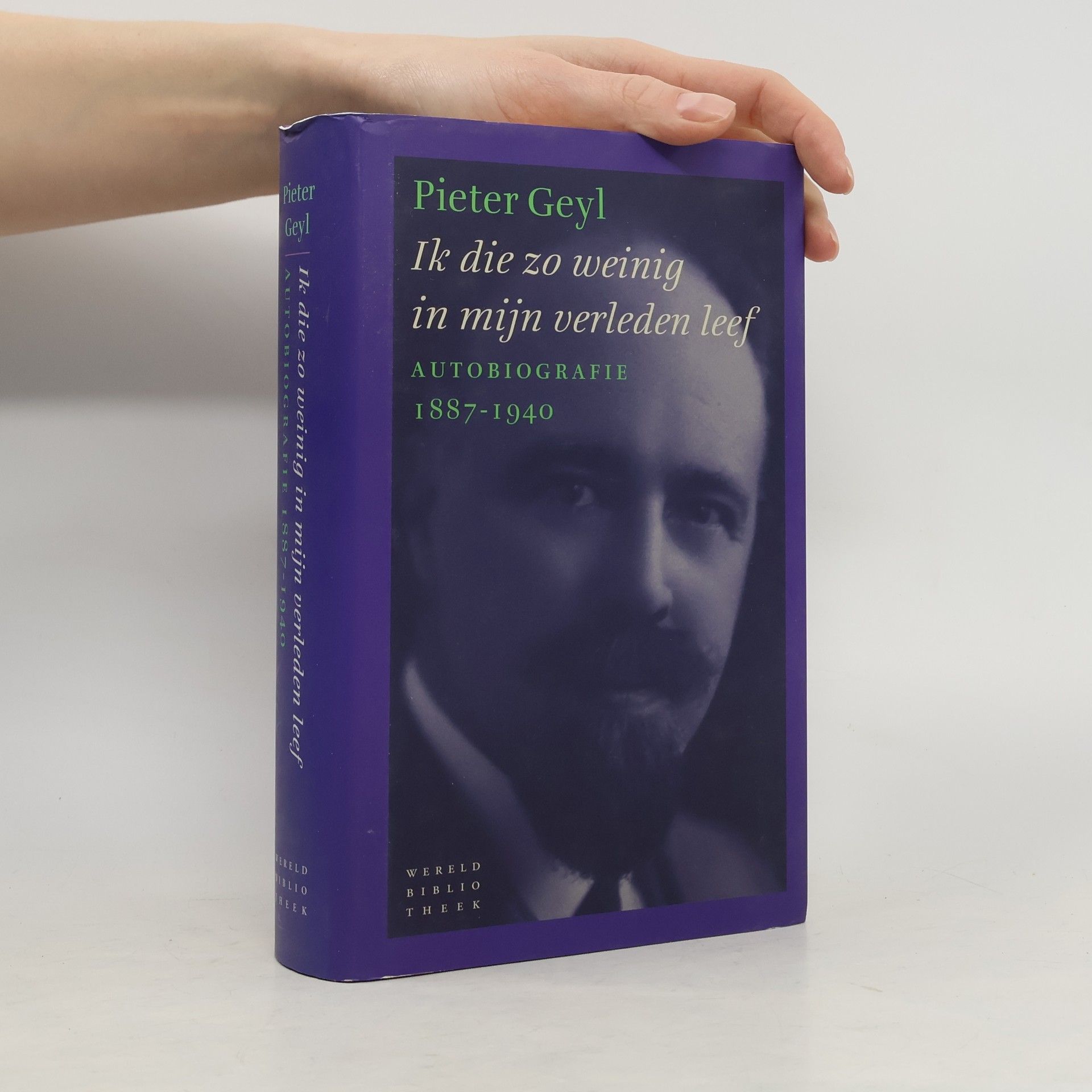 Ik die zo weinig in mijn verleden leef