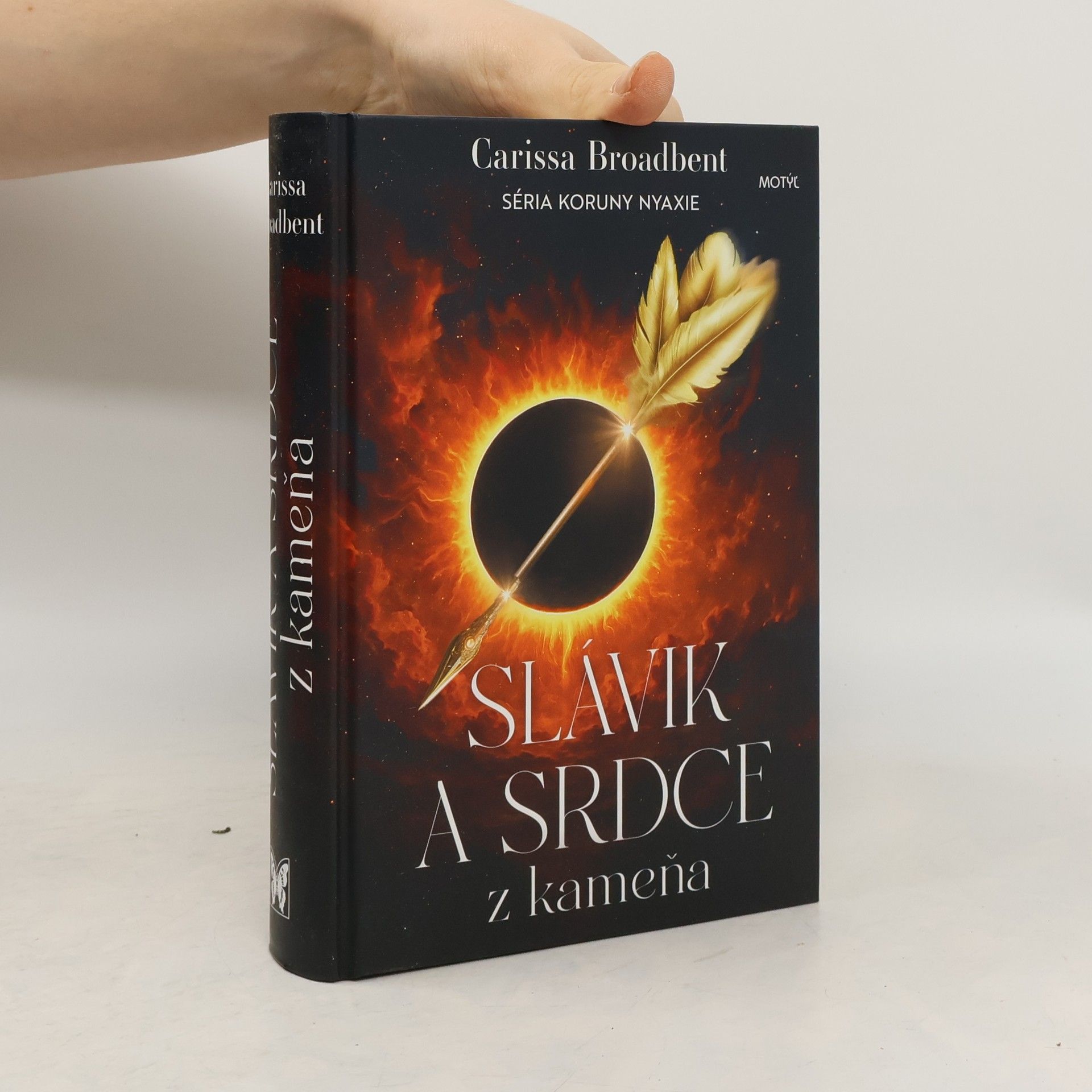 Carissa Broadbent Slávik a srdce z kameňa