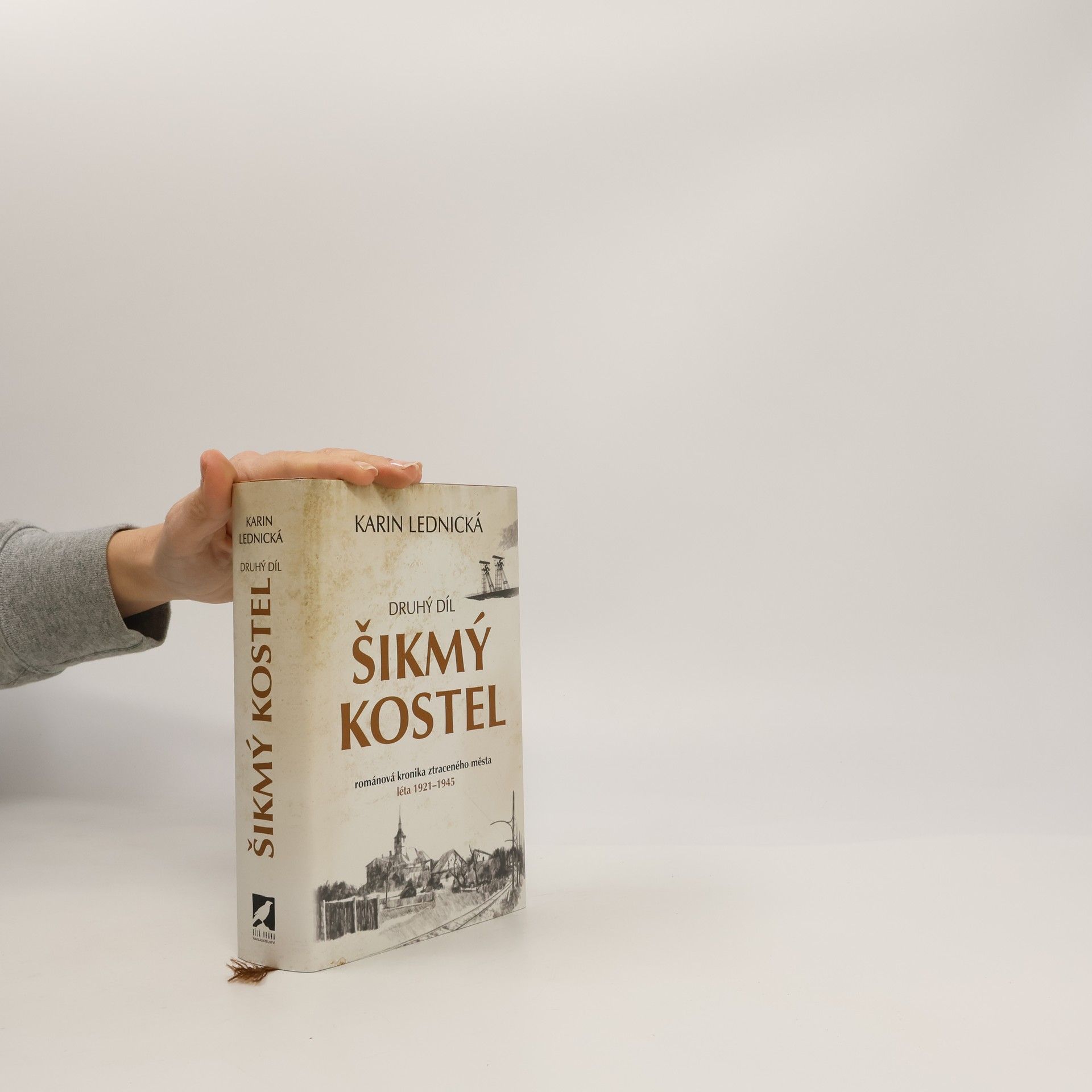 Karin Lednická Šikmý kostel 2