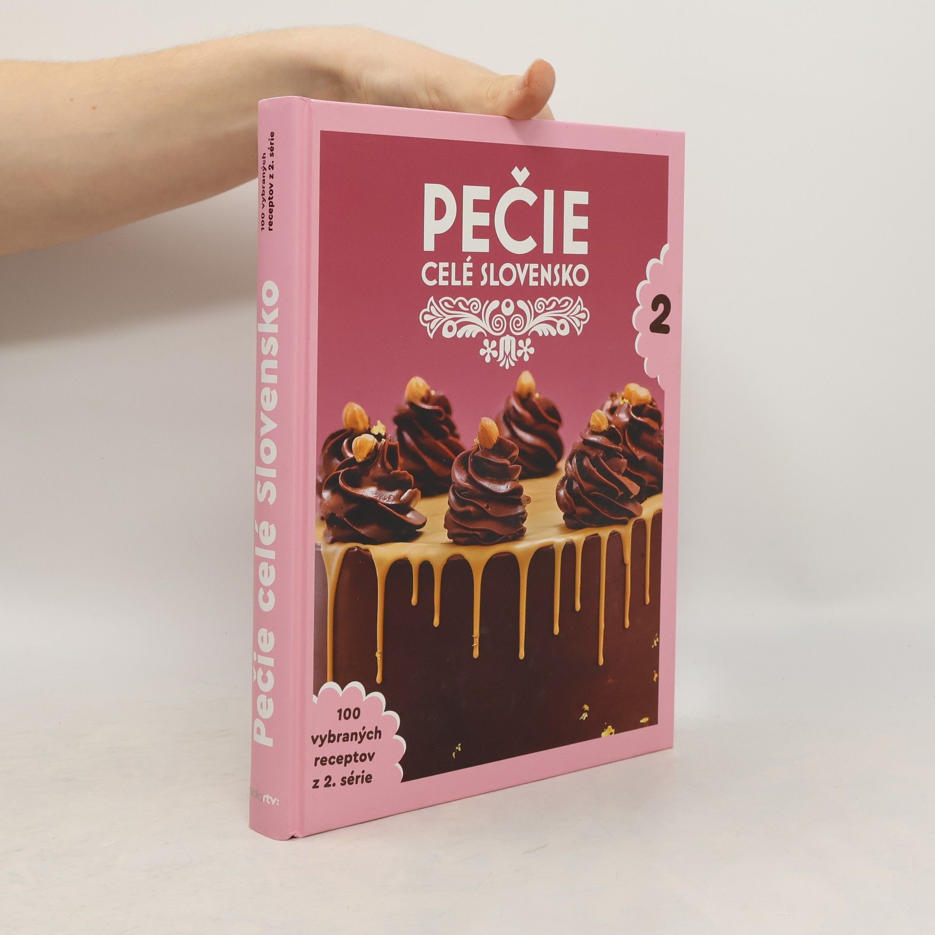 Collectif d'auteurs Pečie celé Slovensko 2