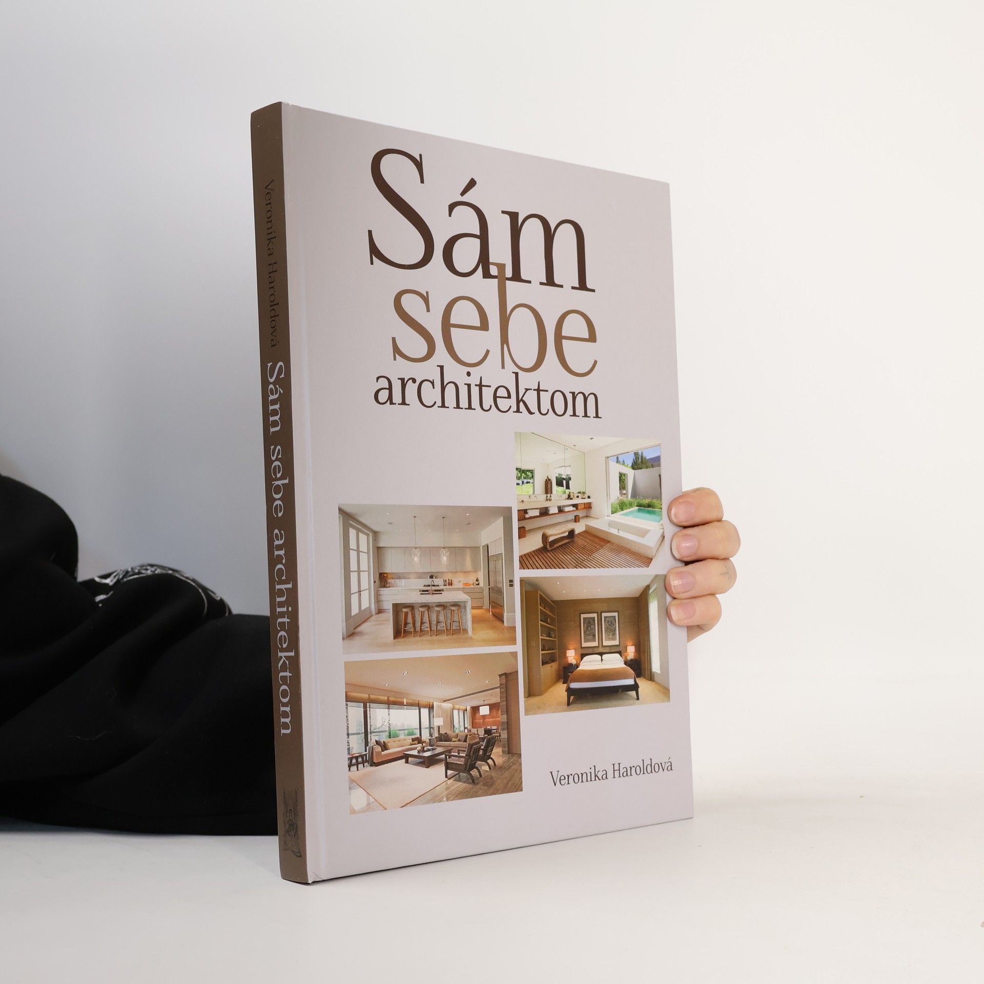 Veronika Haroldová Sám sebe architektom