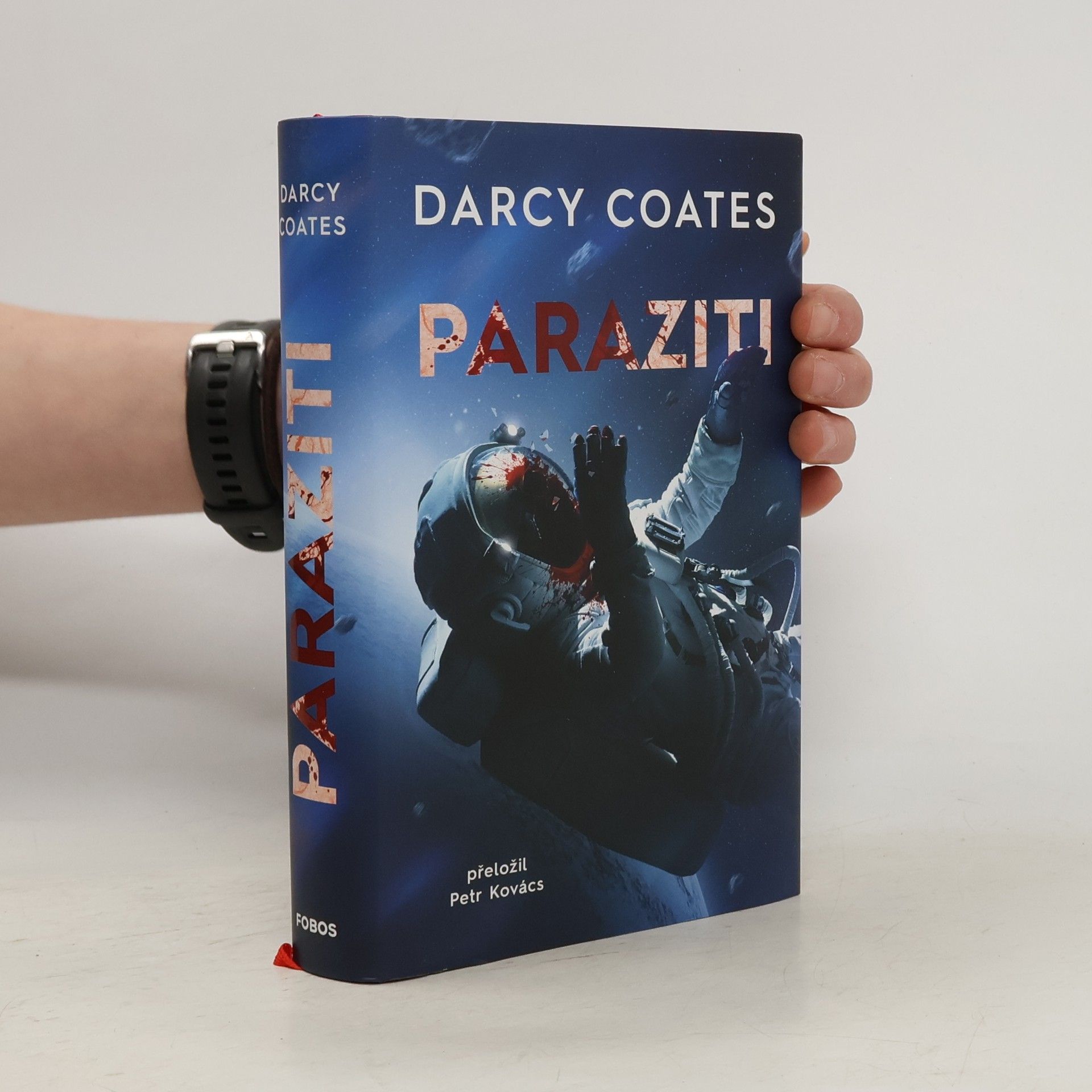Darcy Coates Paraziti