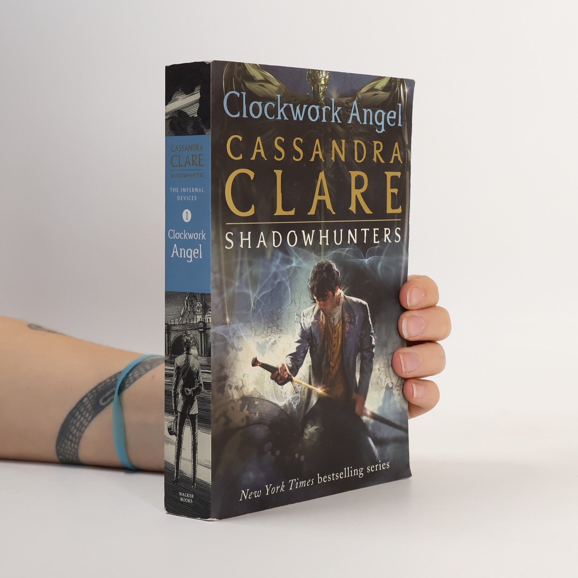 Cassandra Clare The infernal devices, book one. Clockwork angel