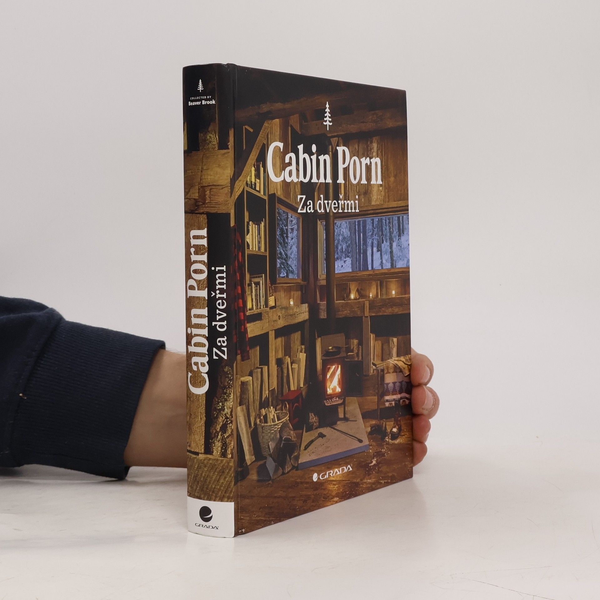 Zach Klein Cabin porn : za dveřmi