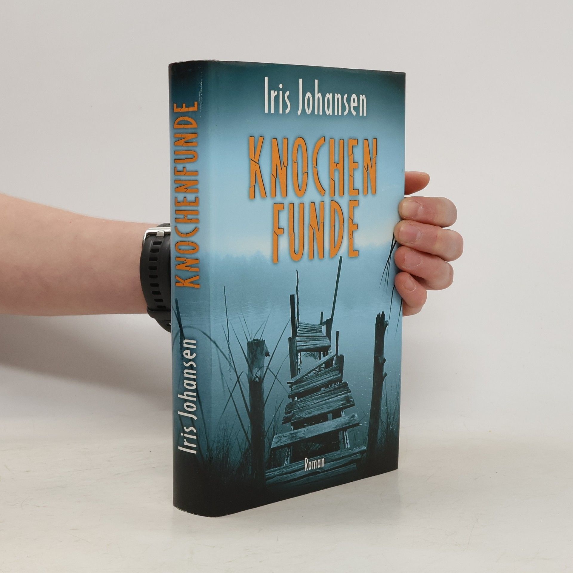 Iris Johansen Knochen Funde