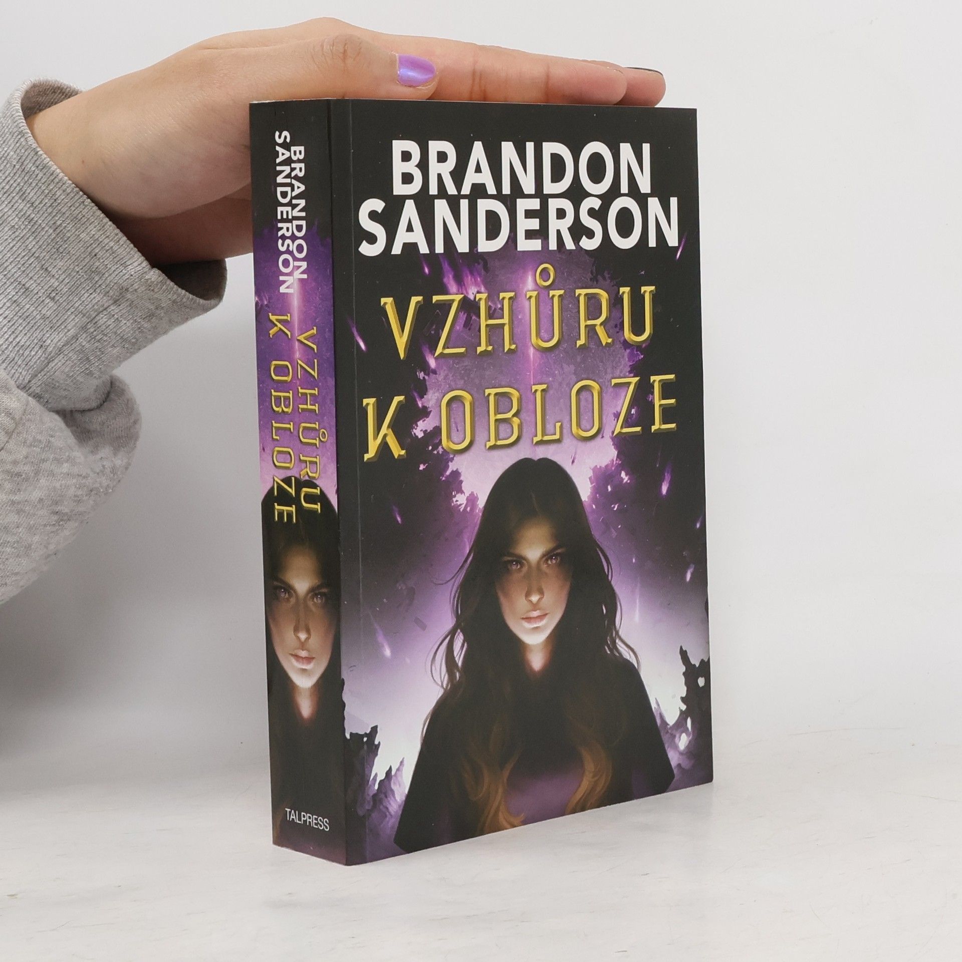 Brandon Sanderson Vzhůru k obloze