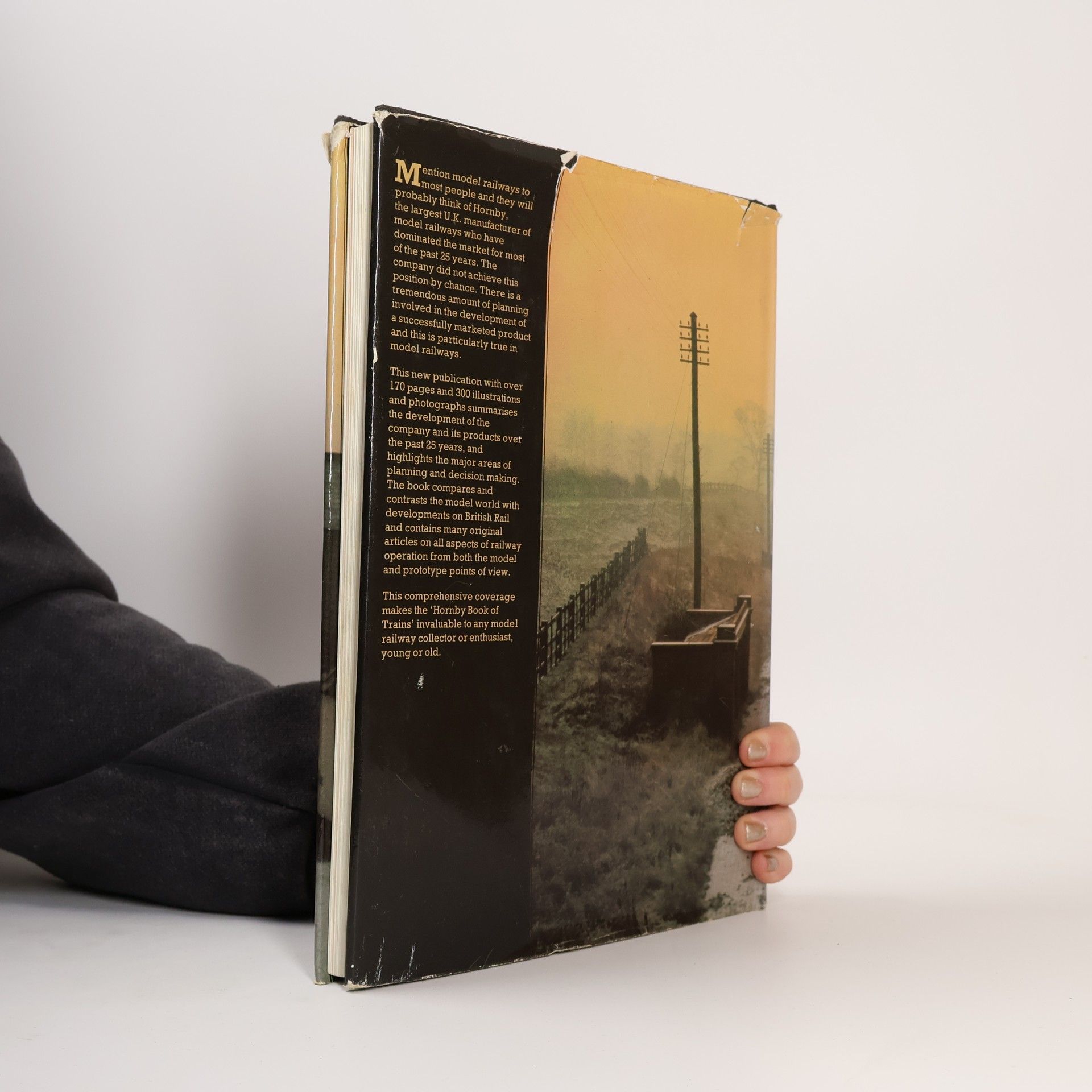 S. W Stevens-Stratten The Hornby Book of Trains
