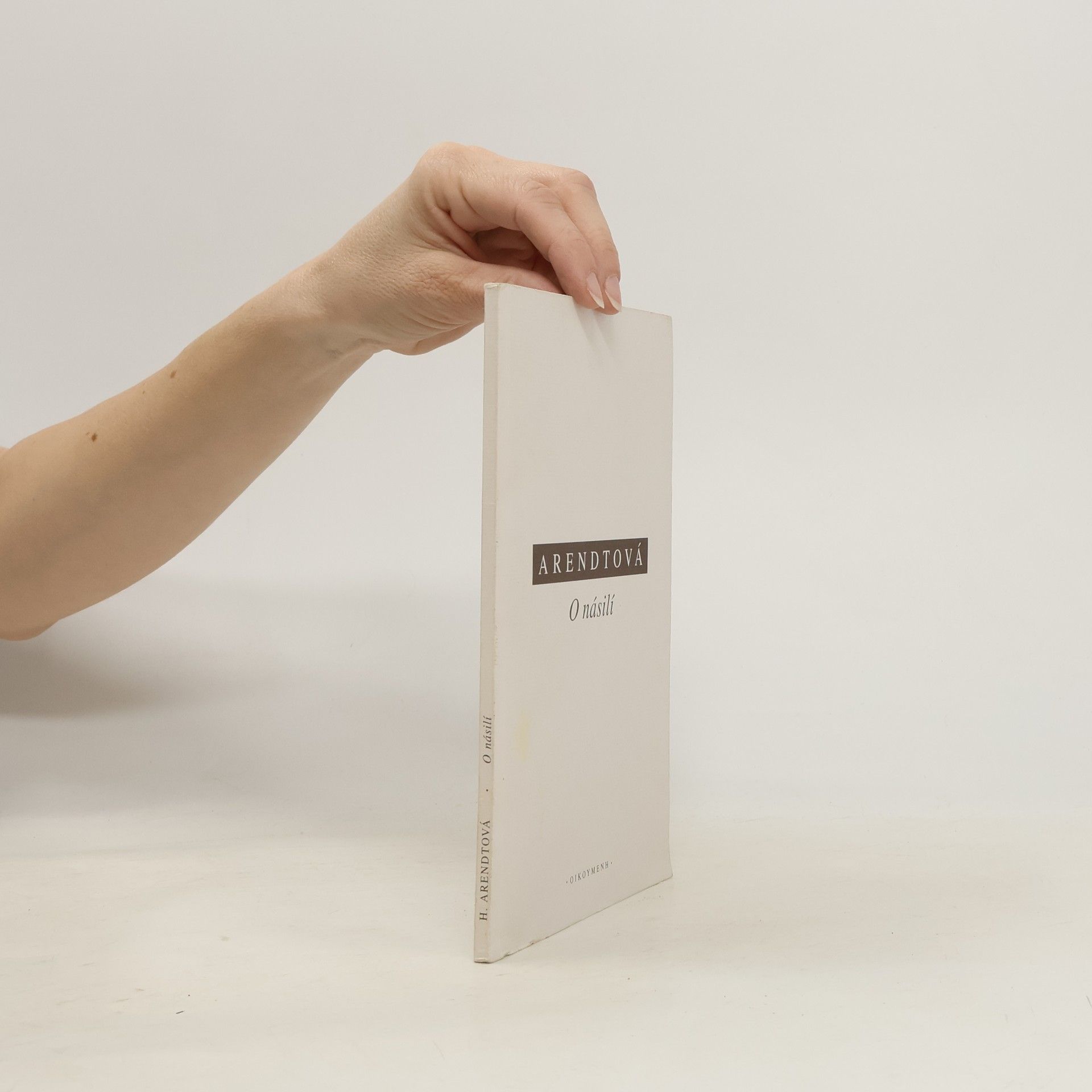 Hannah Arendt O násilí