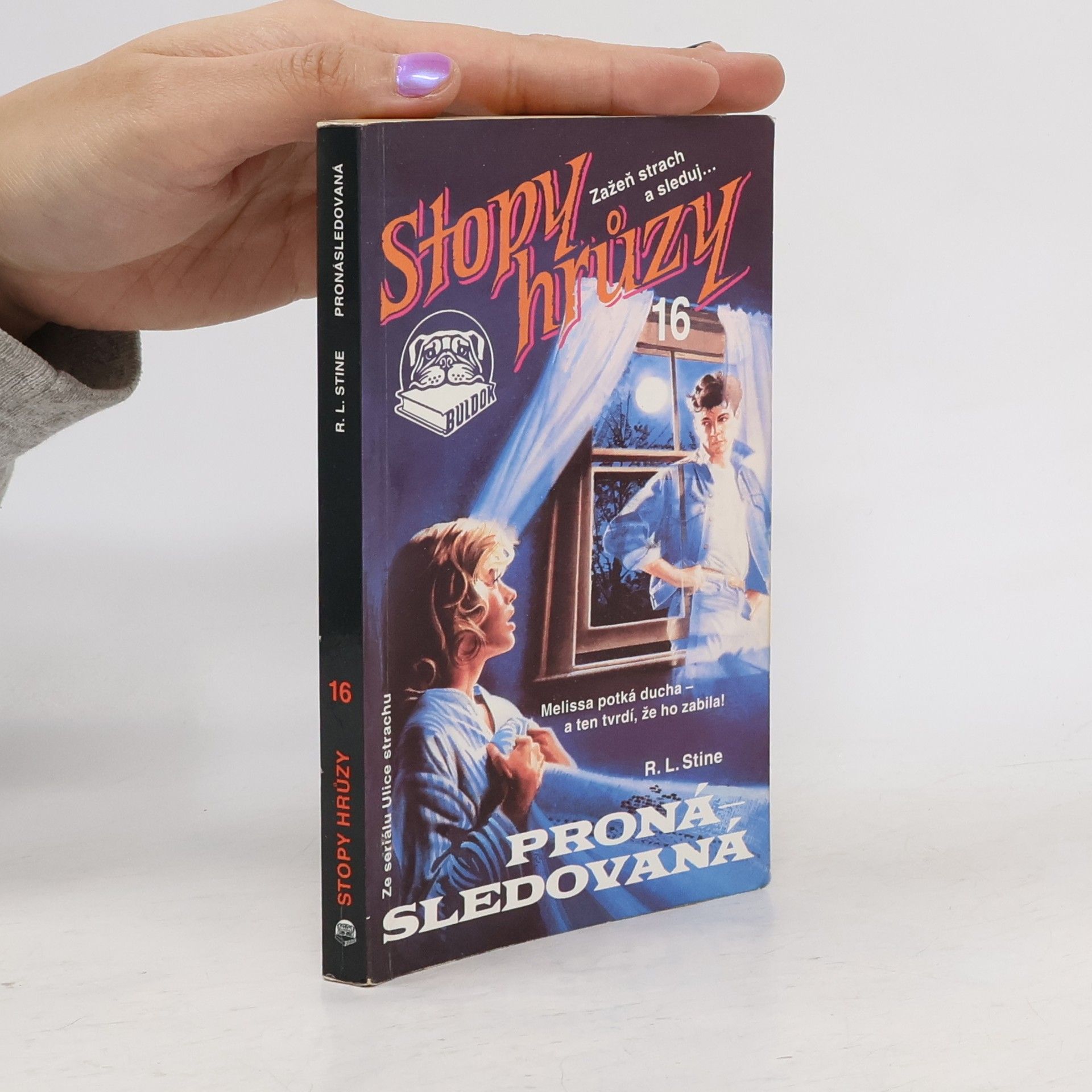R. L. Stine Pronásledovaná. Stopy hrůzy 16