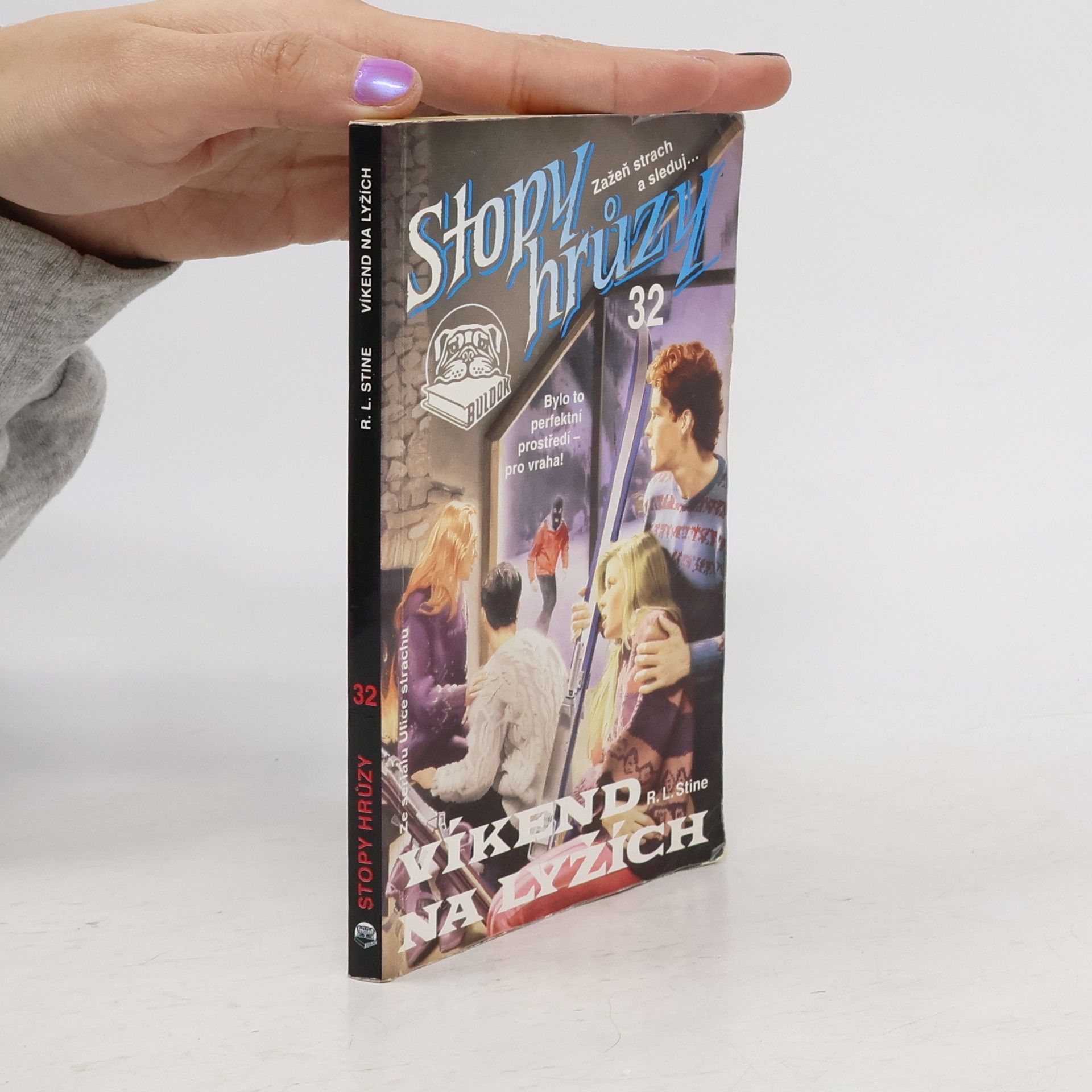 R. L. Stine Víkend na lyžích. Stopy hrůzy 32