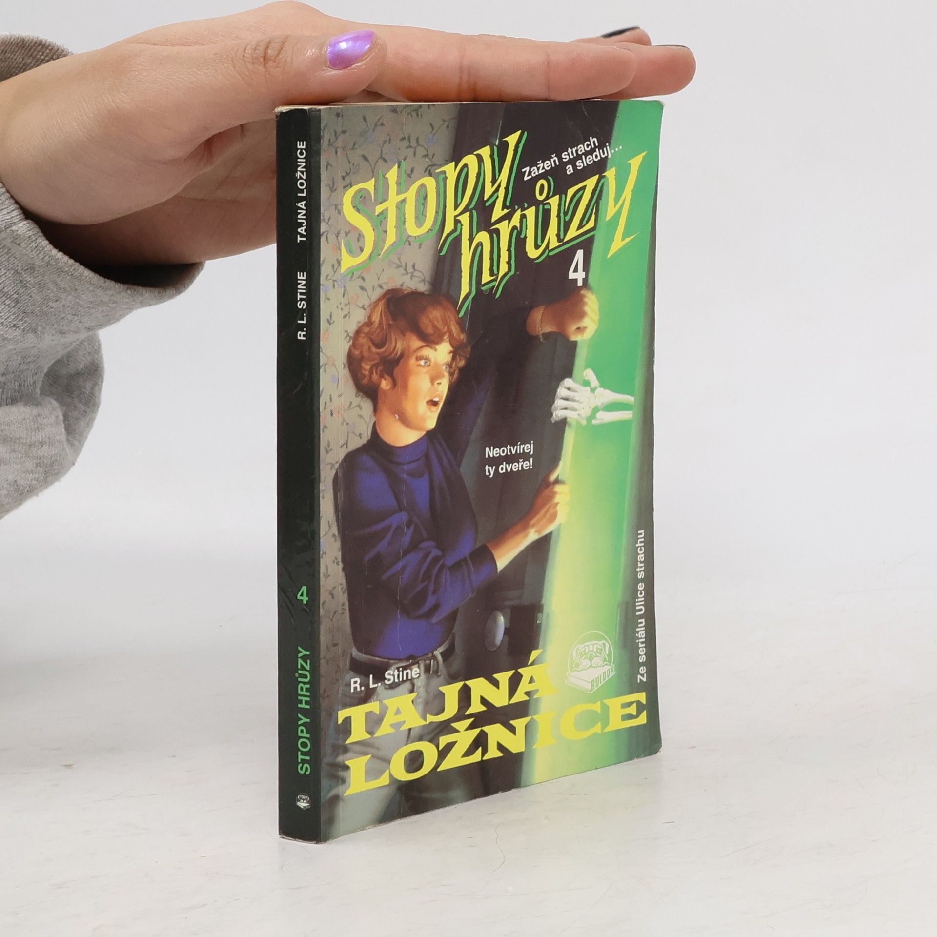 R. L. Stine Tajná ložnice. Stopy hrůzy 4.