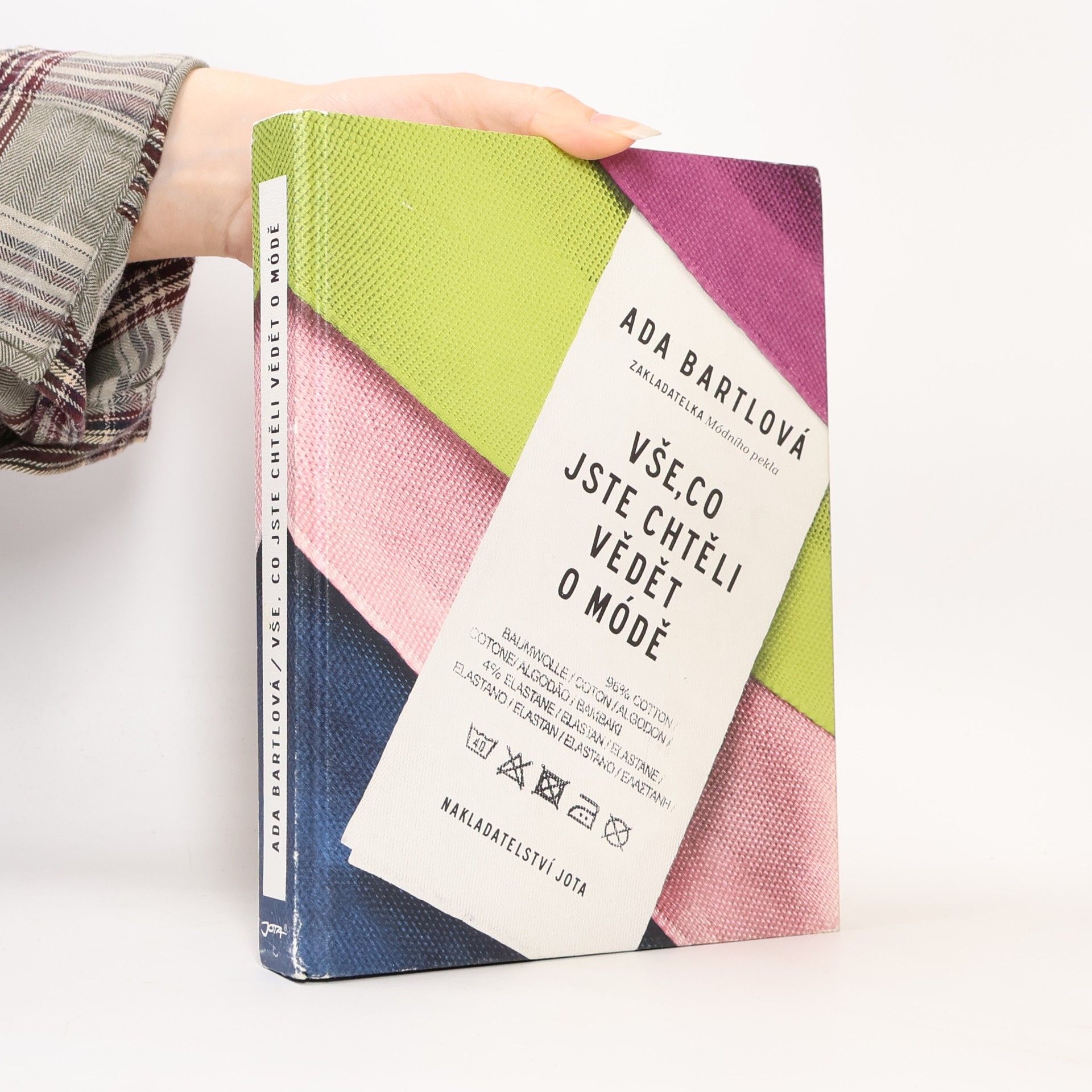 Adéla Bartlová Vše, co jste chtěli vědět o módě