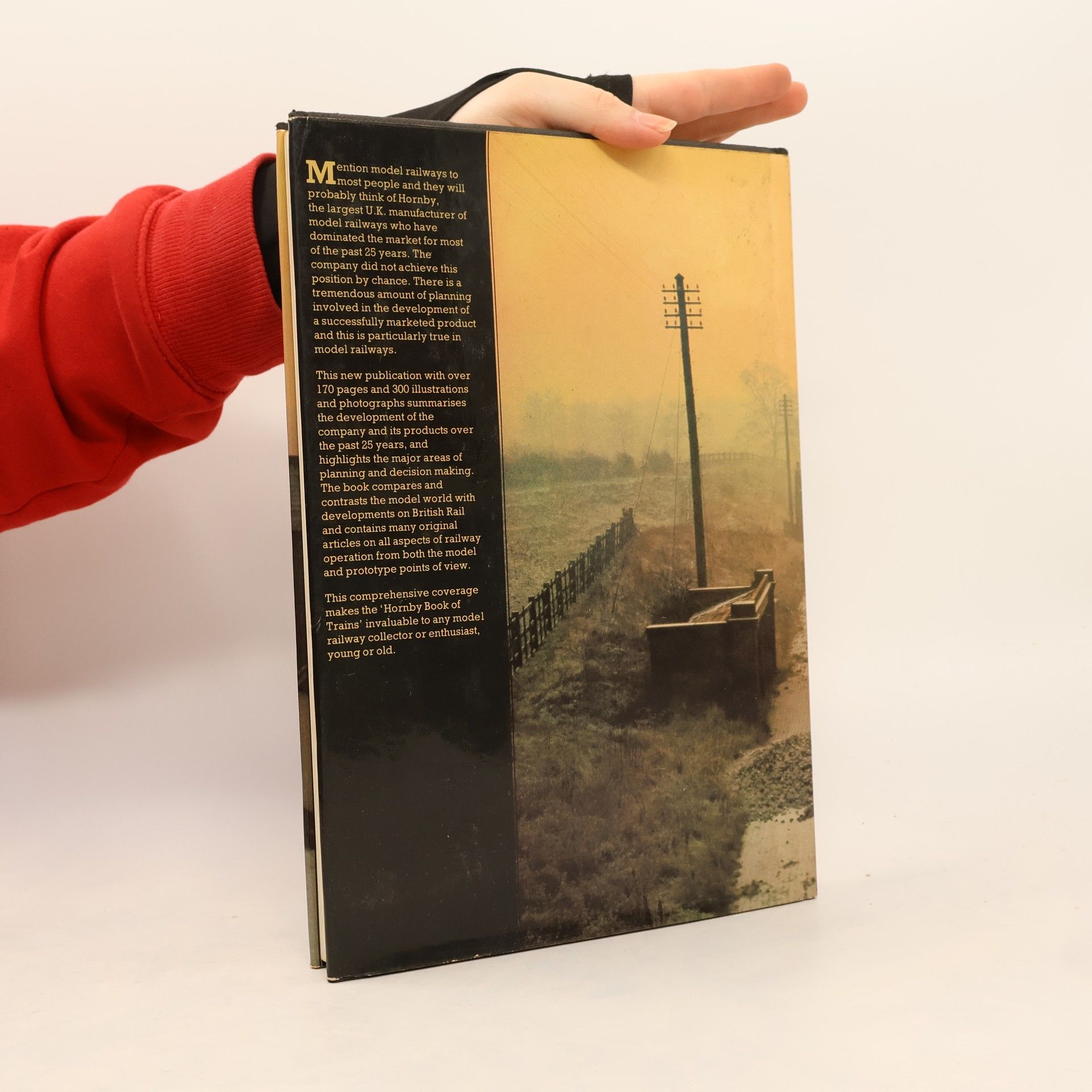S. W Stevens-Stratten The Hornby Book of Trains