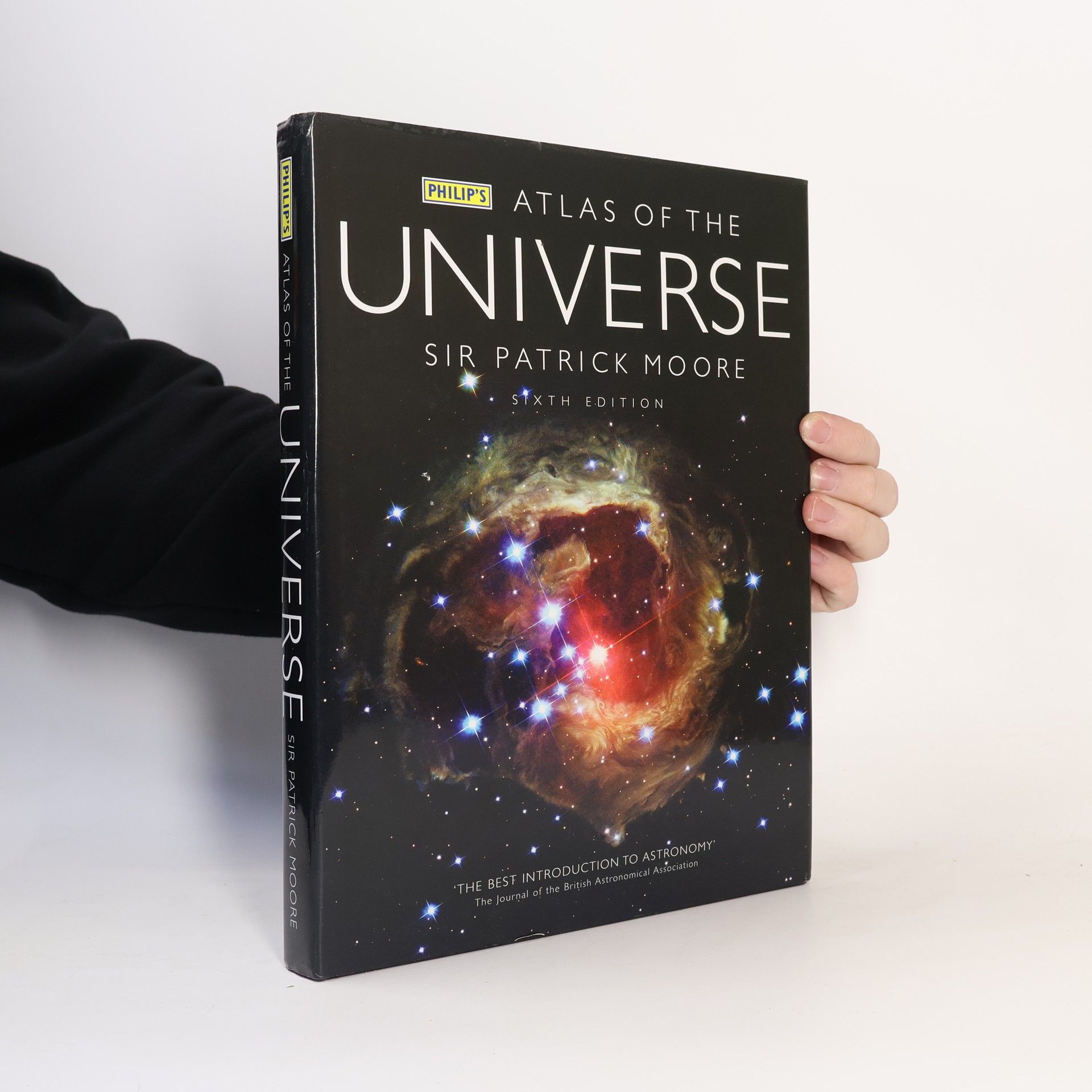 Sir Patrick Moore Atlas of Universe - Sixth Edition