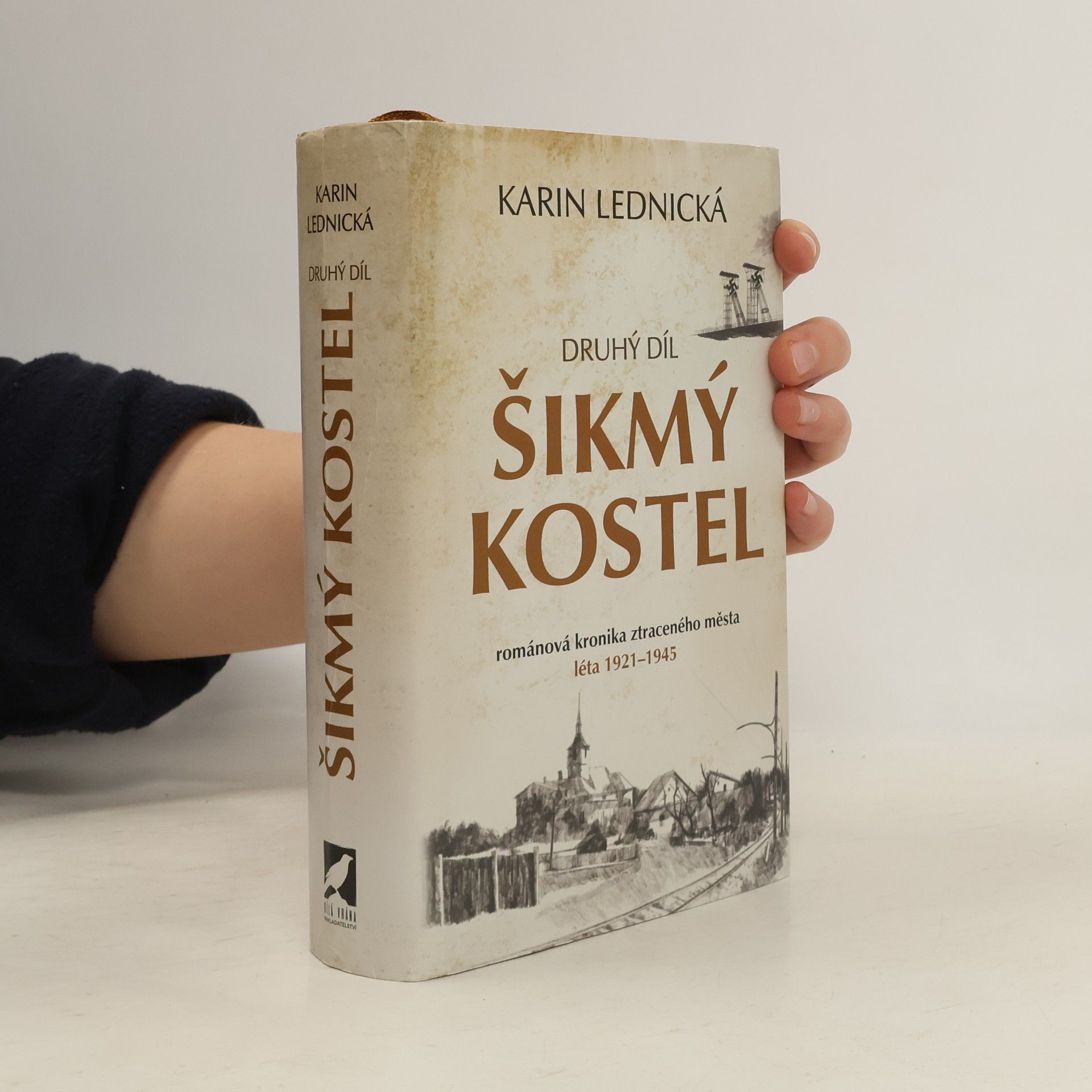 Karin Lednická Šikmý kostel 2