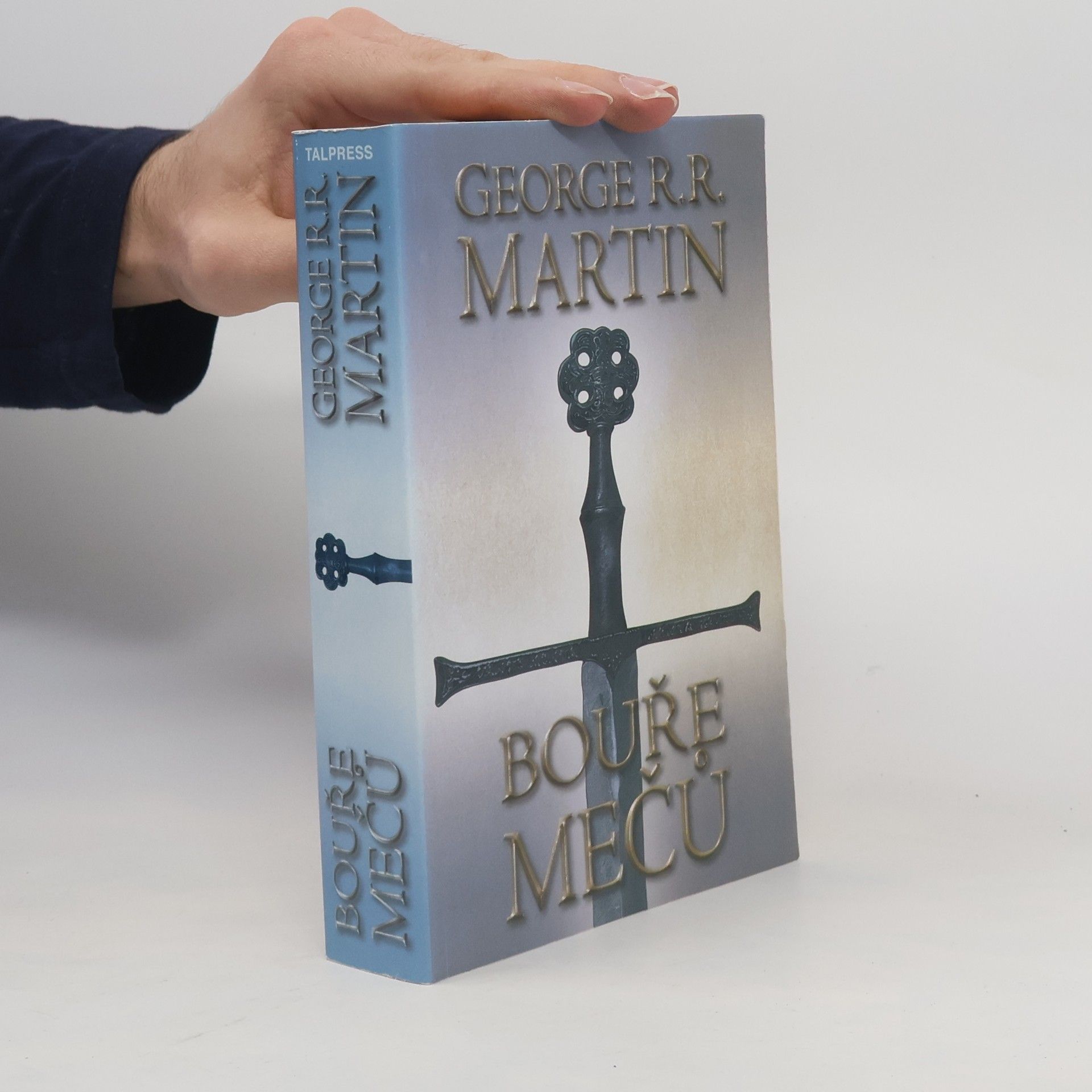 George R. R. Martin Bouře mečů. Část první