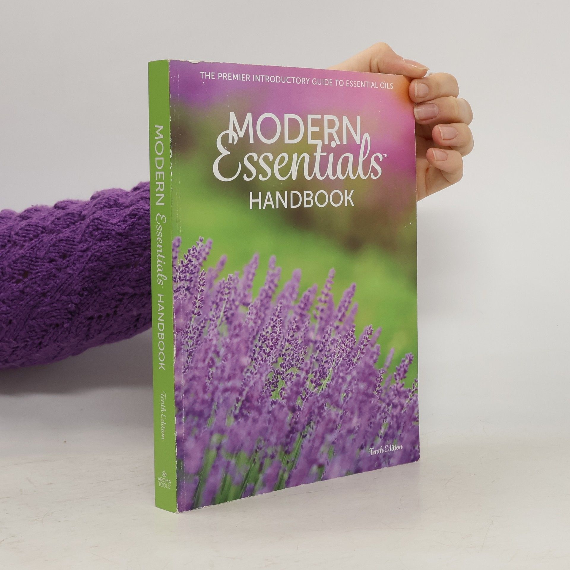 Aroma Tools Modern Essentials Handbook
